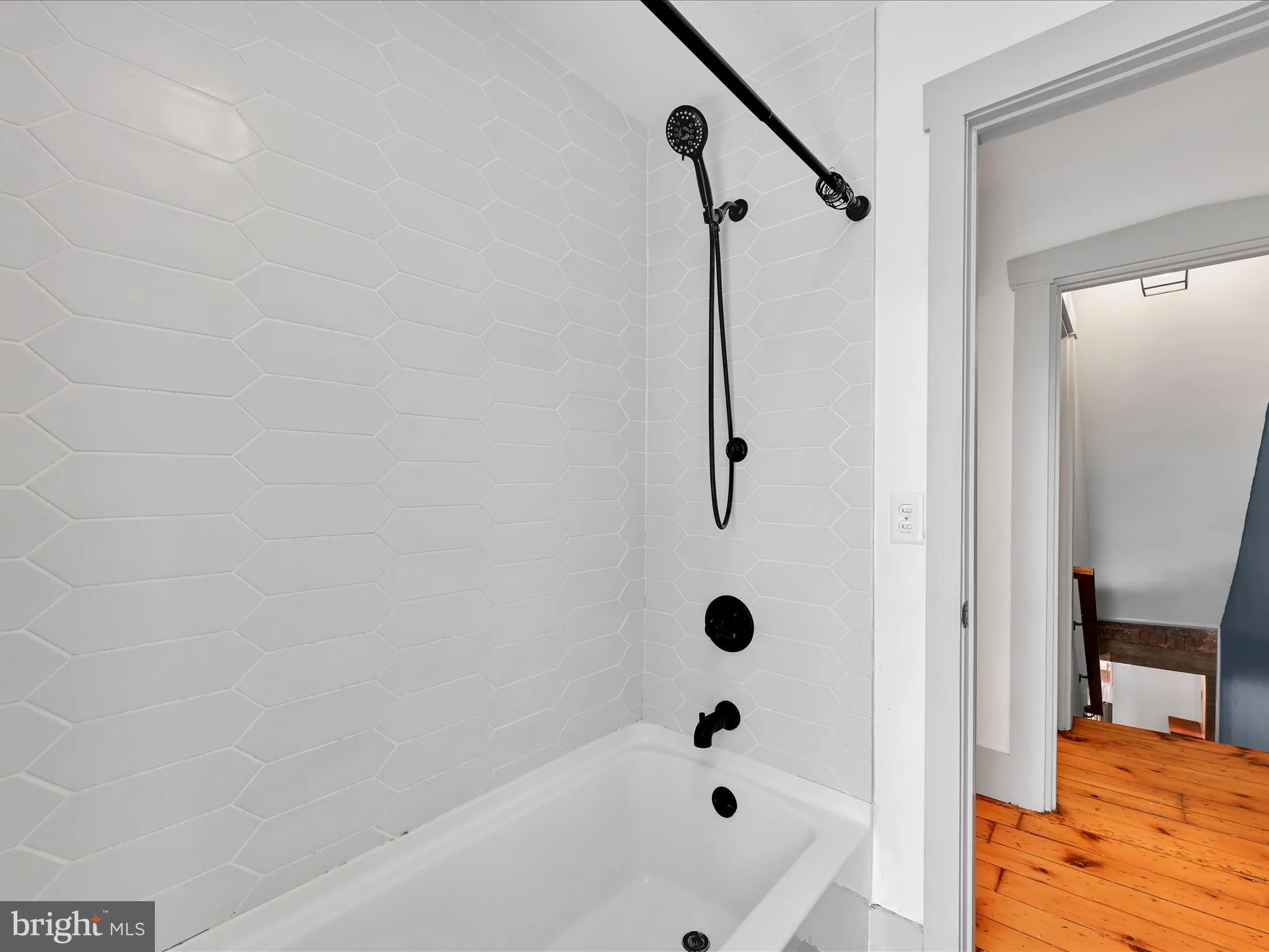 Lancaster, Pennsylvania 17603, United States, 3 Bedrooms Bedrooms, ,2 BathroomsBathrooms,Residential,Pending,212963