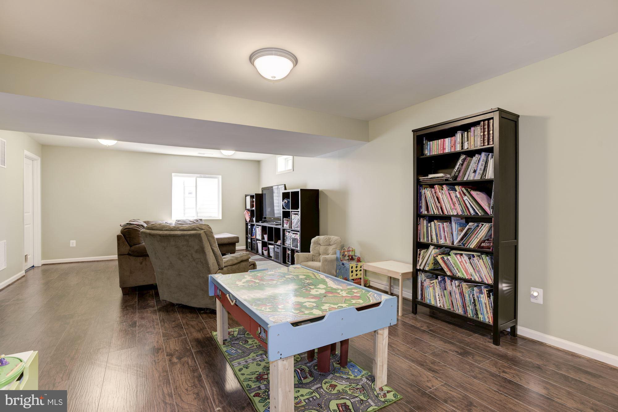 LOVETTSVILLE TOWN CENTER - Residential