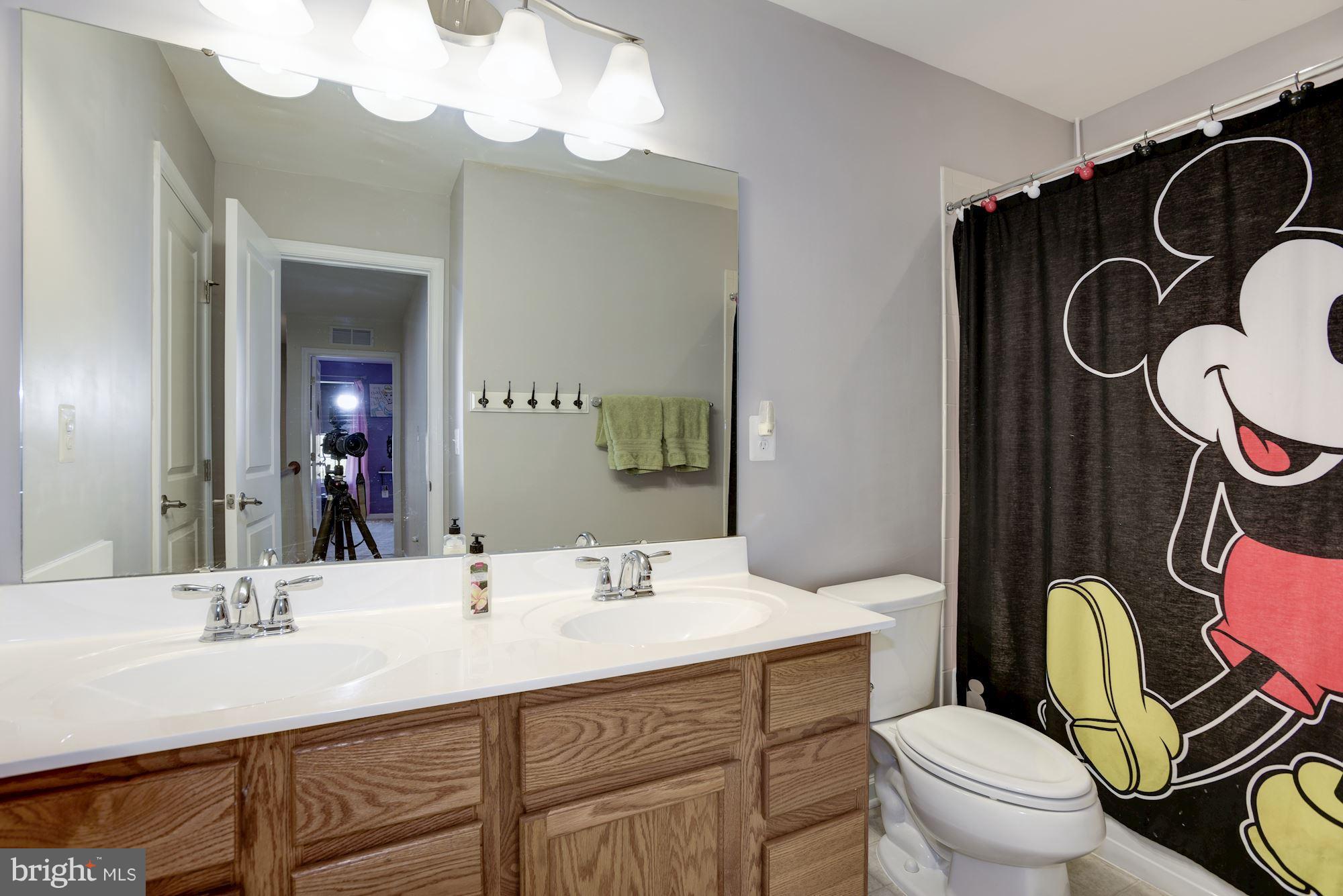 LOVETTSVILLE TOWN CENTER - Residential