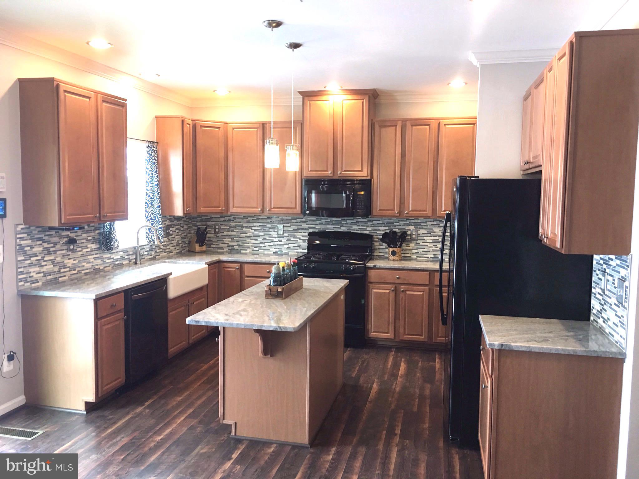 LOVETTSVILLE TOWN CENTER - Residential