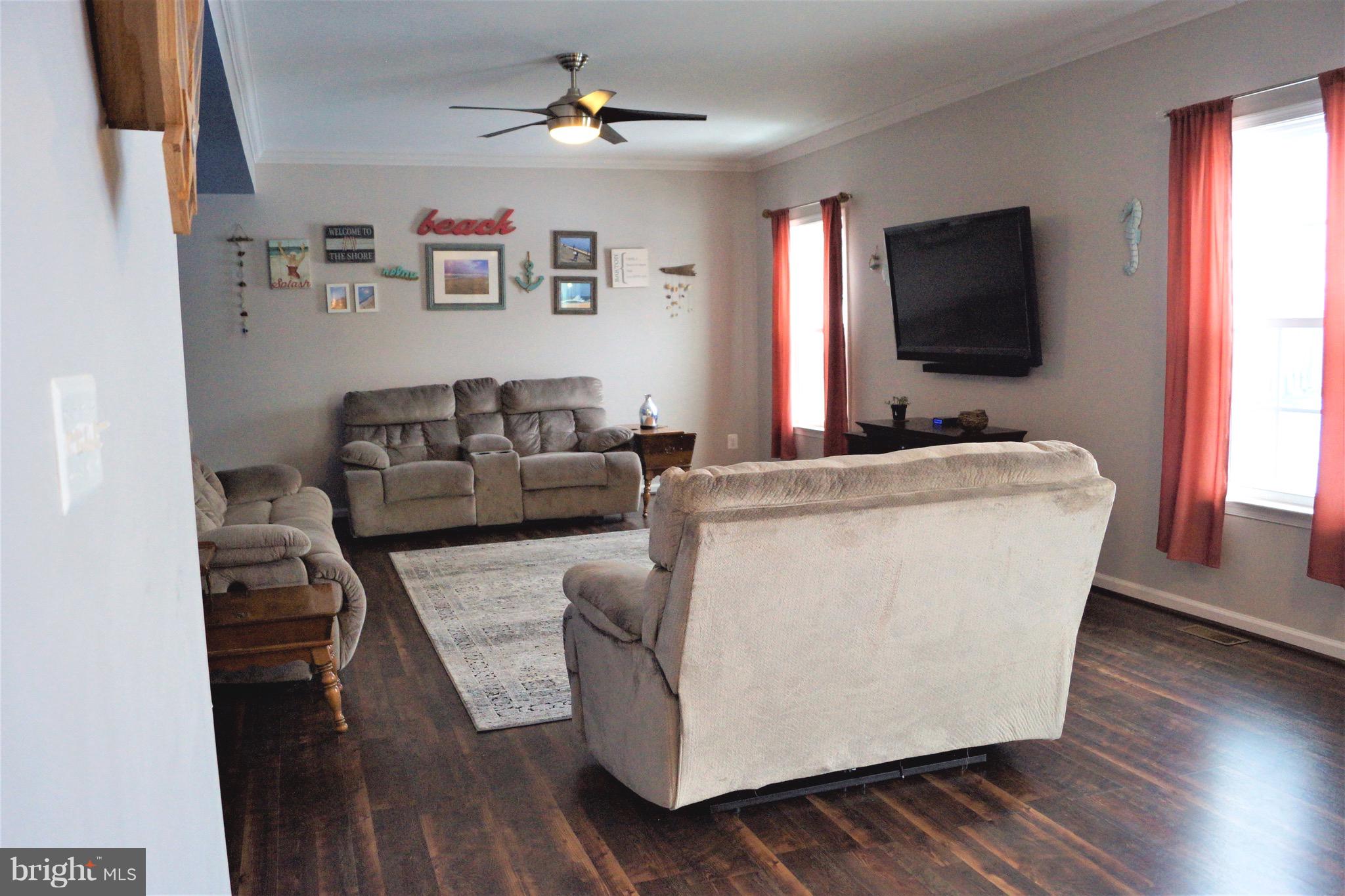 LOVETTSVILLE TOWN CENTER - Residential