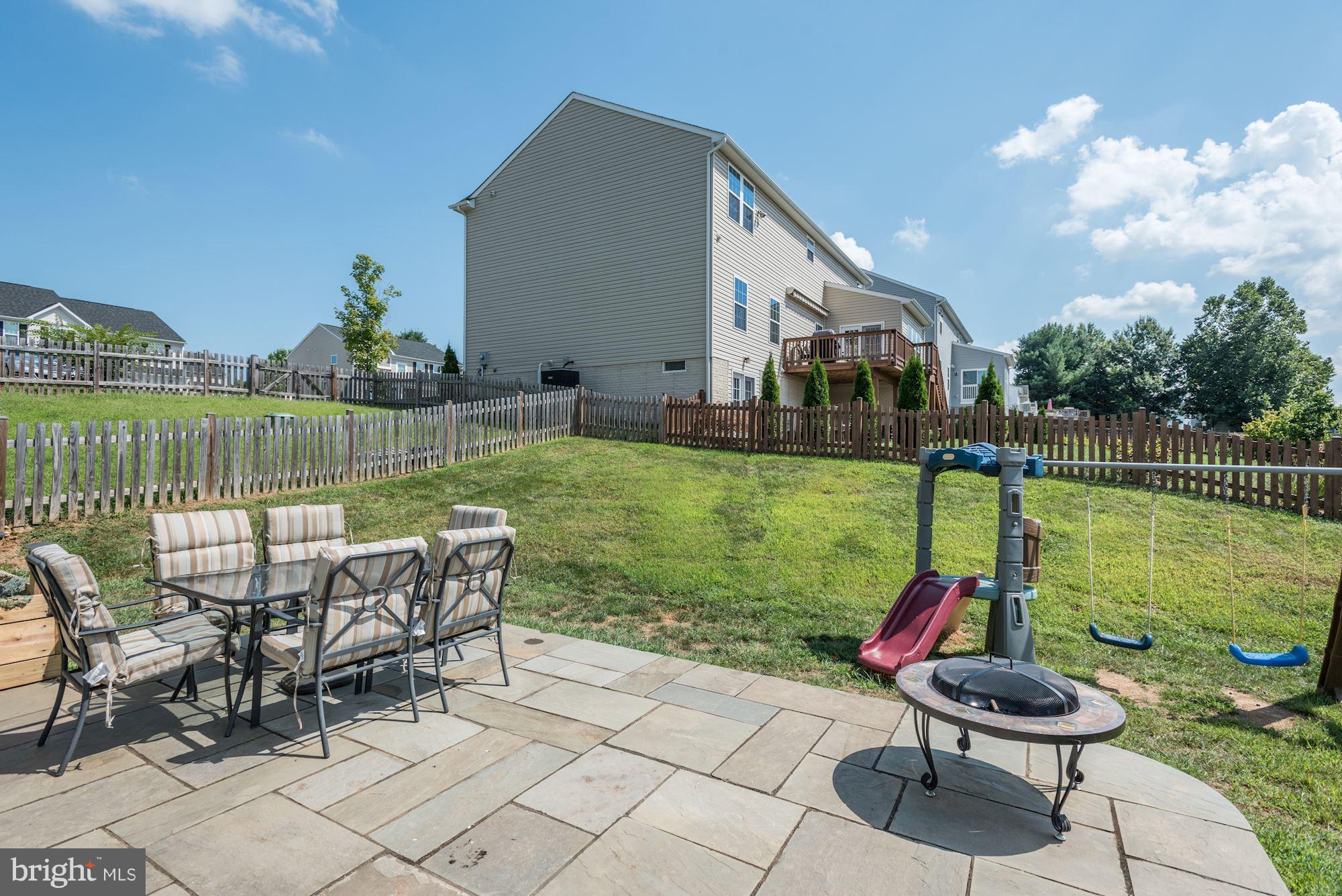 LOVETTSVILLE TOWN CENTER - Residential