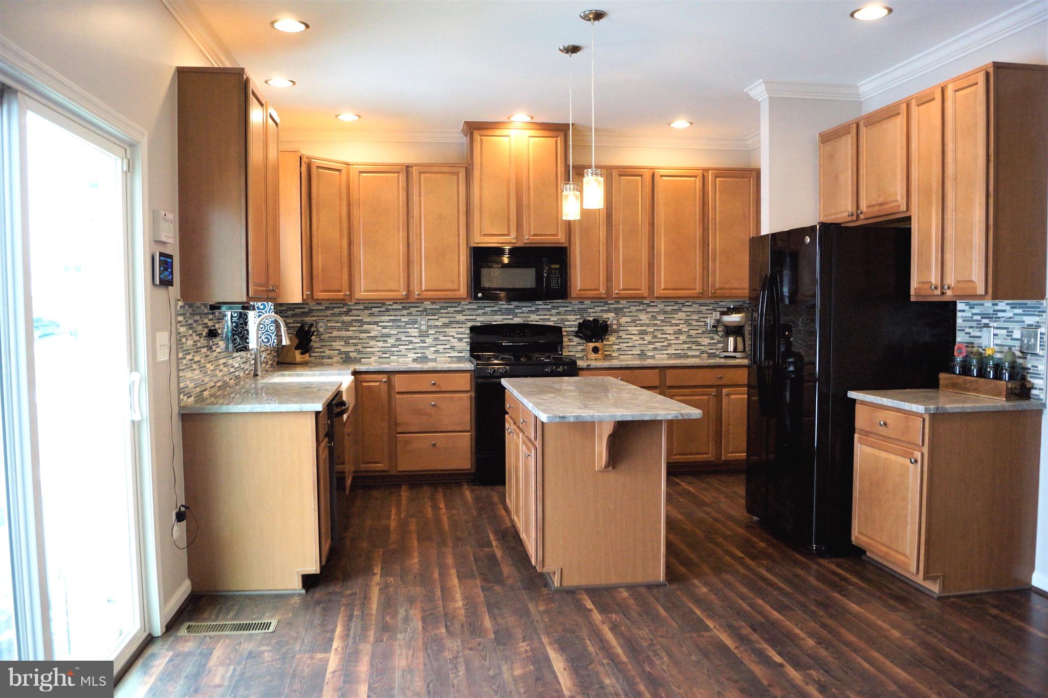 LOVETTSVILLE TOWN CENTER - Residential