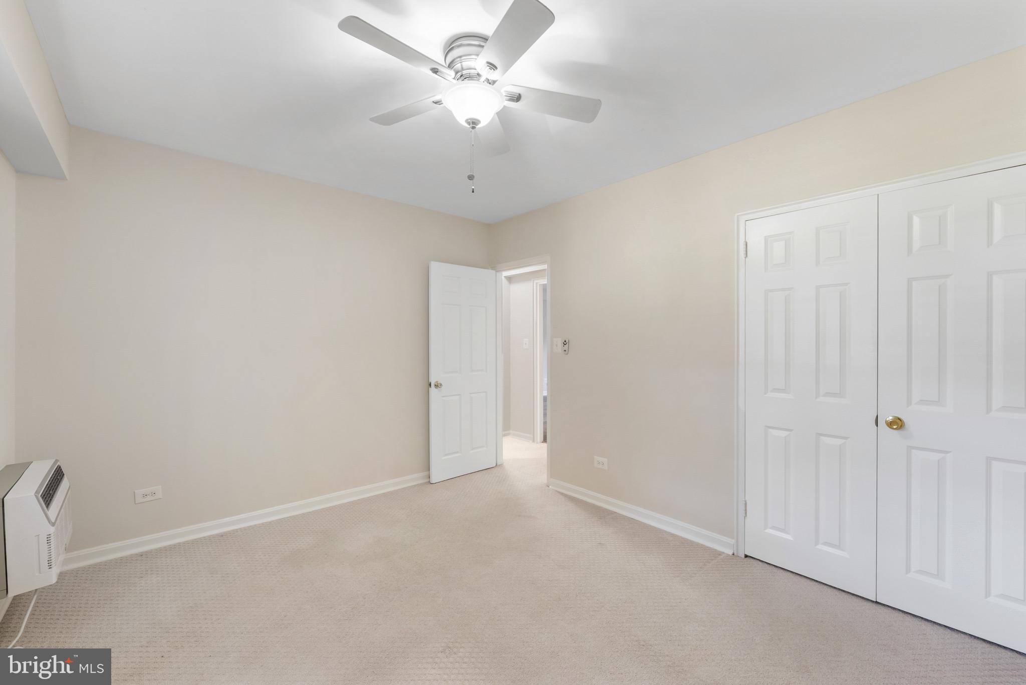 ARLINGTON OAKS - Residential Lease