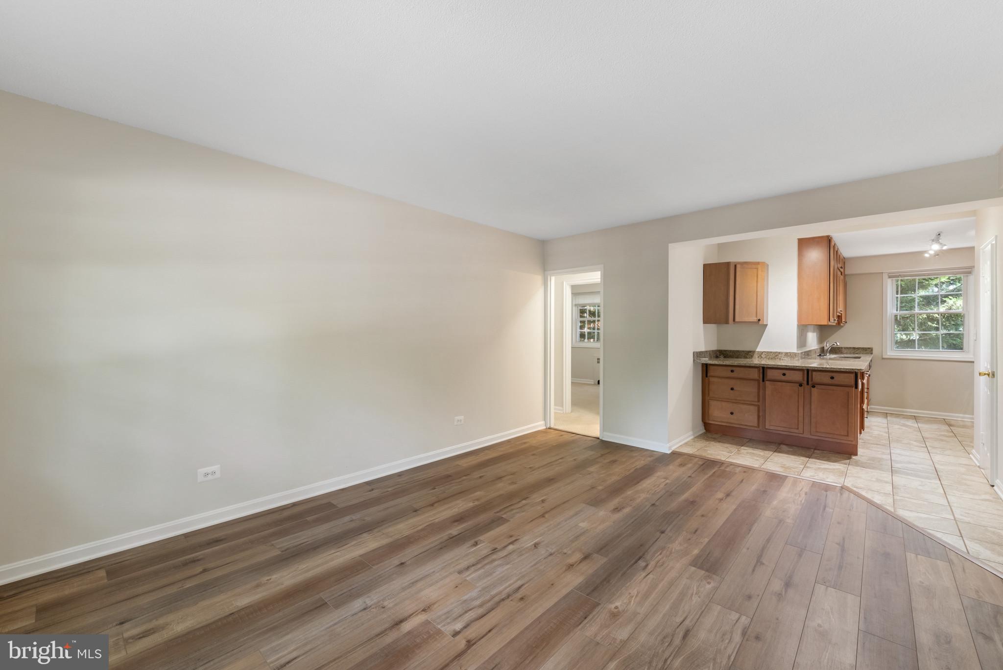 ARLINGTON OAKS - Residential Lease