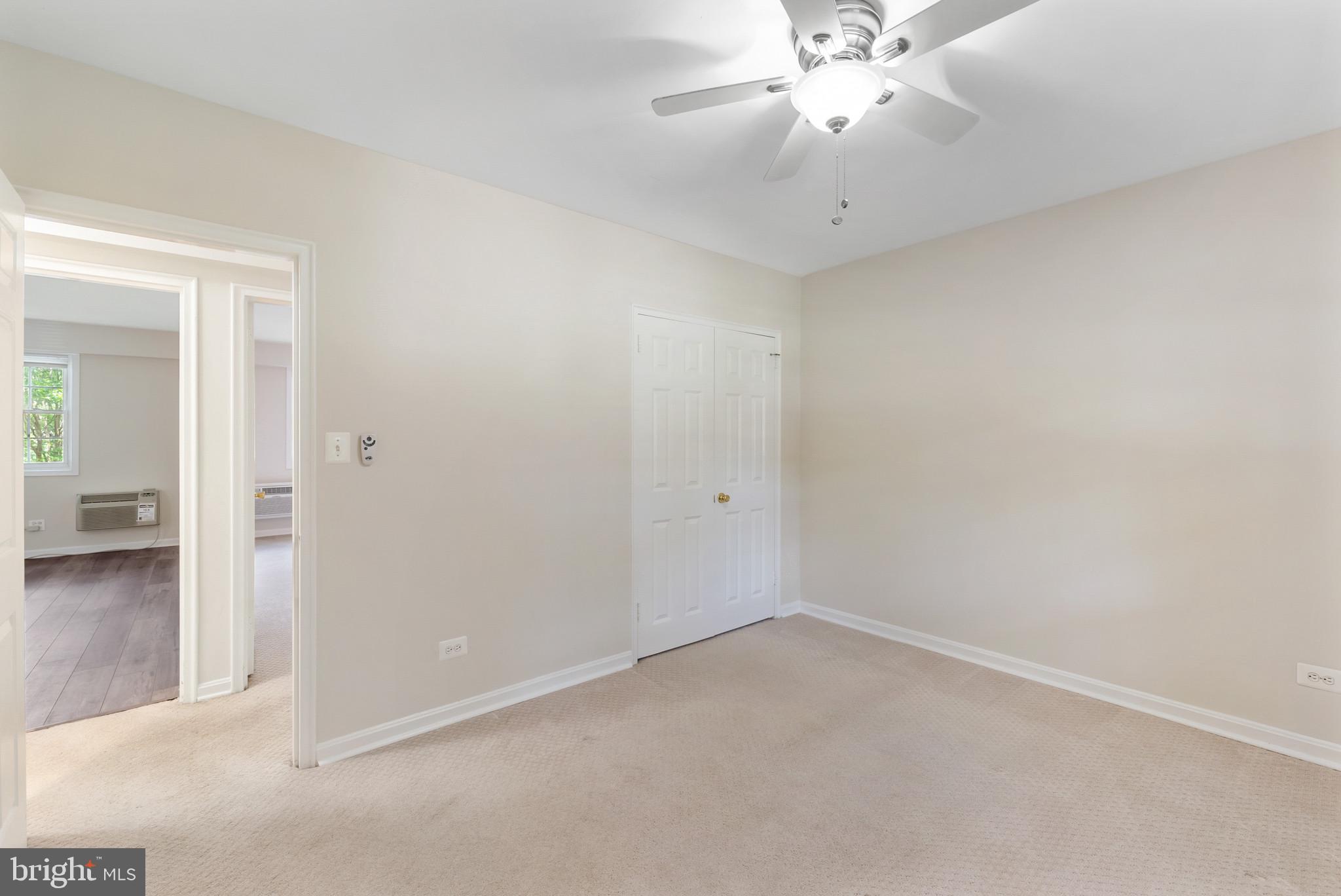 ARLINGTON OAKS - Residential Lease