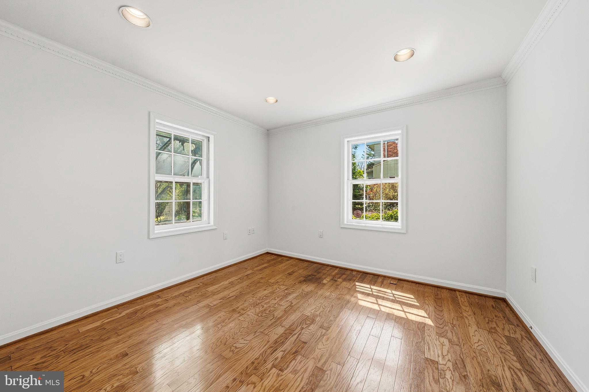 CARLIN TERRACE - Residential