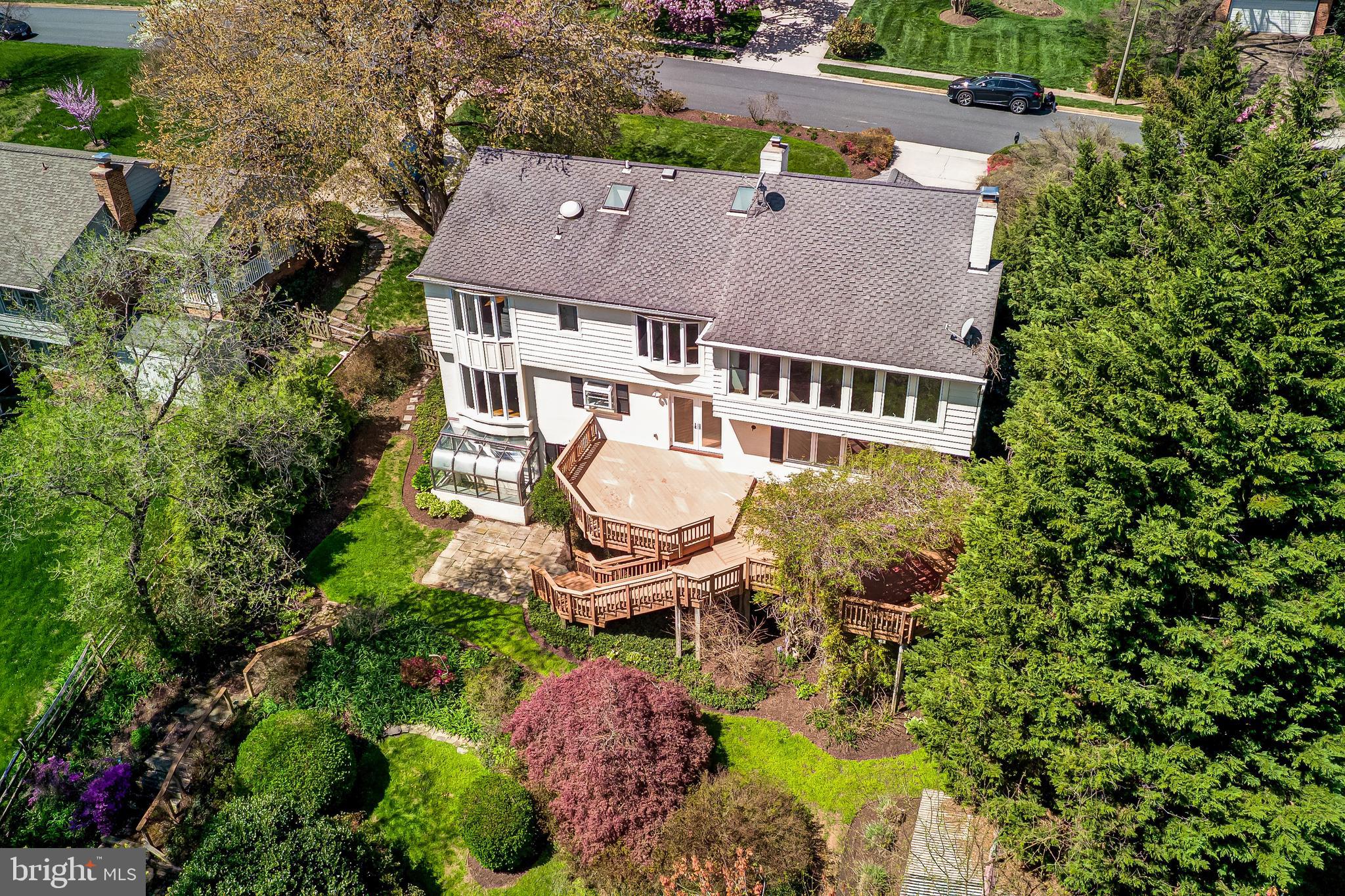 CARLIN TERRACE - Residential