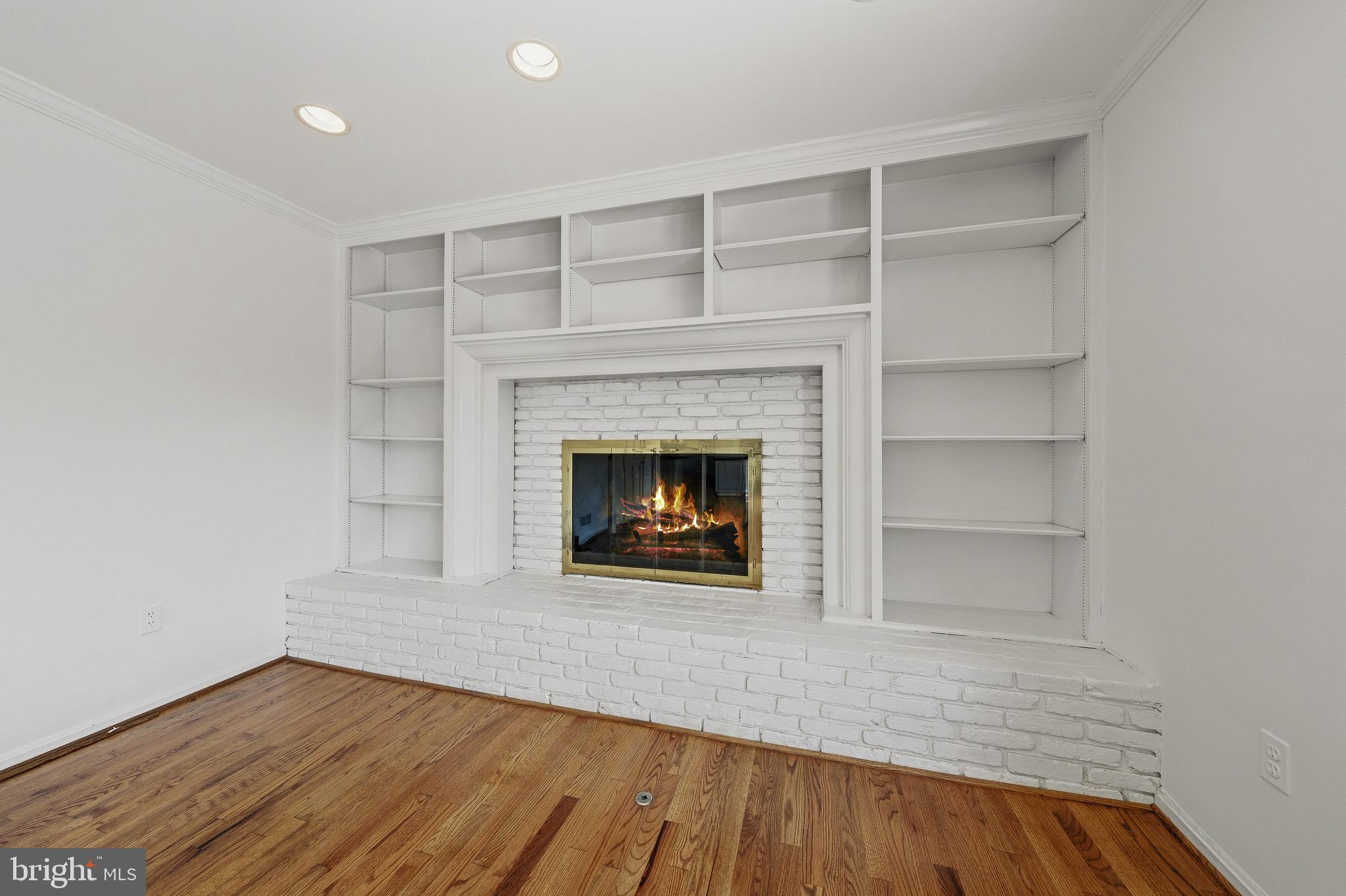 CARLIN TERRACE - Residential