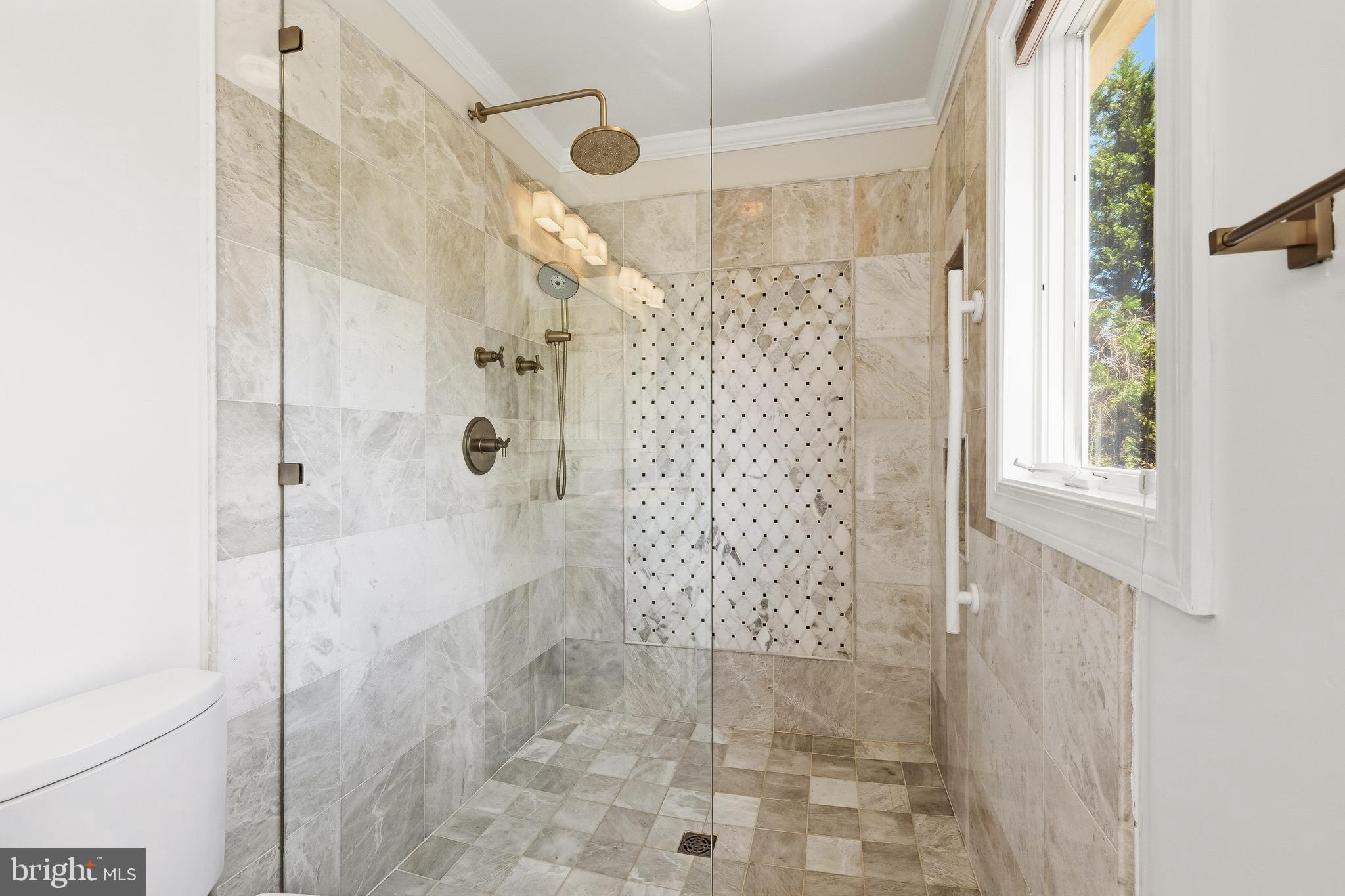 CARLIN TERRACE - Residential