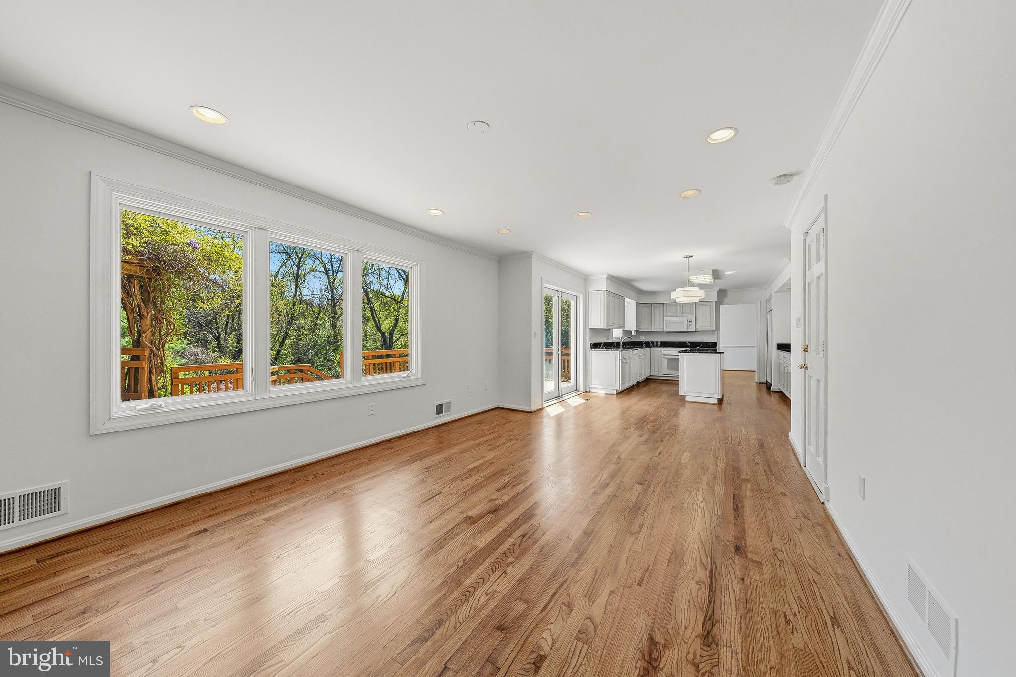 CARLIN TERRACE - Residential