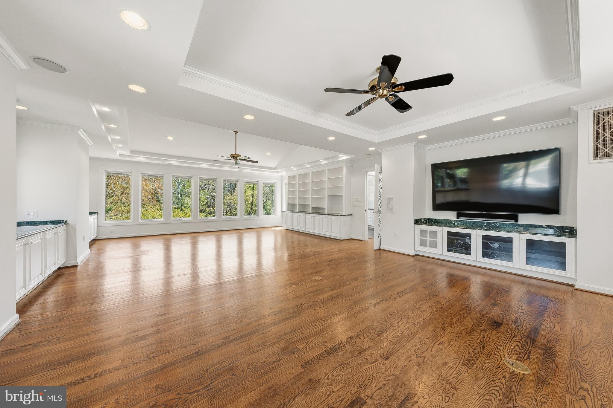 CARLIN TERRACE - Residential