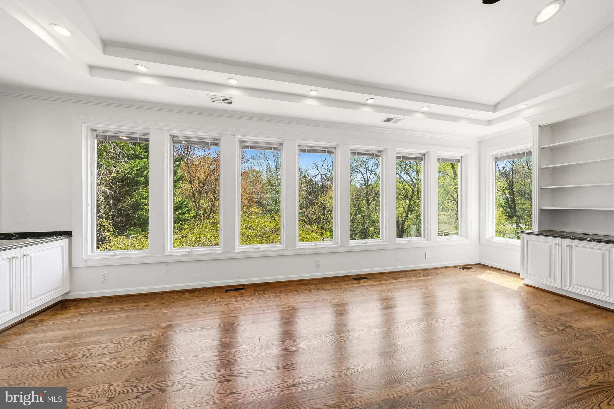 CARLIN TERRACE - Residential