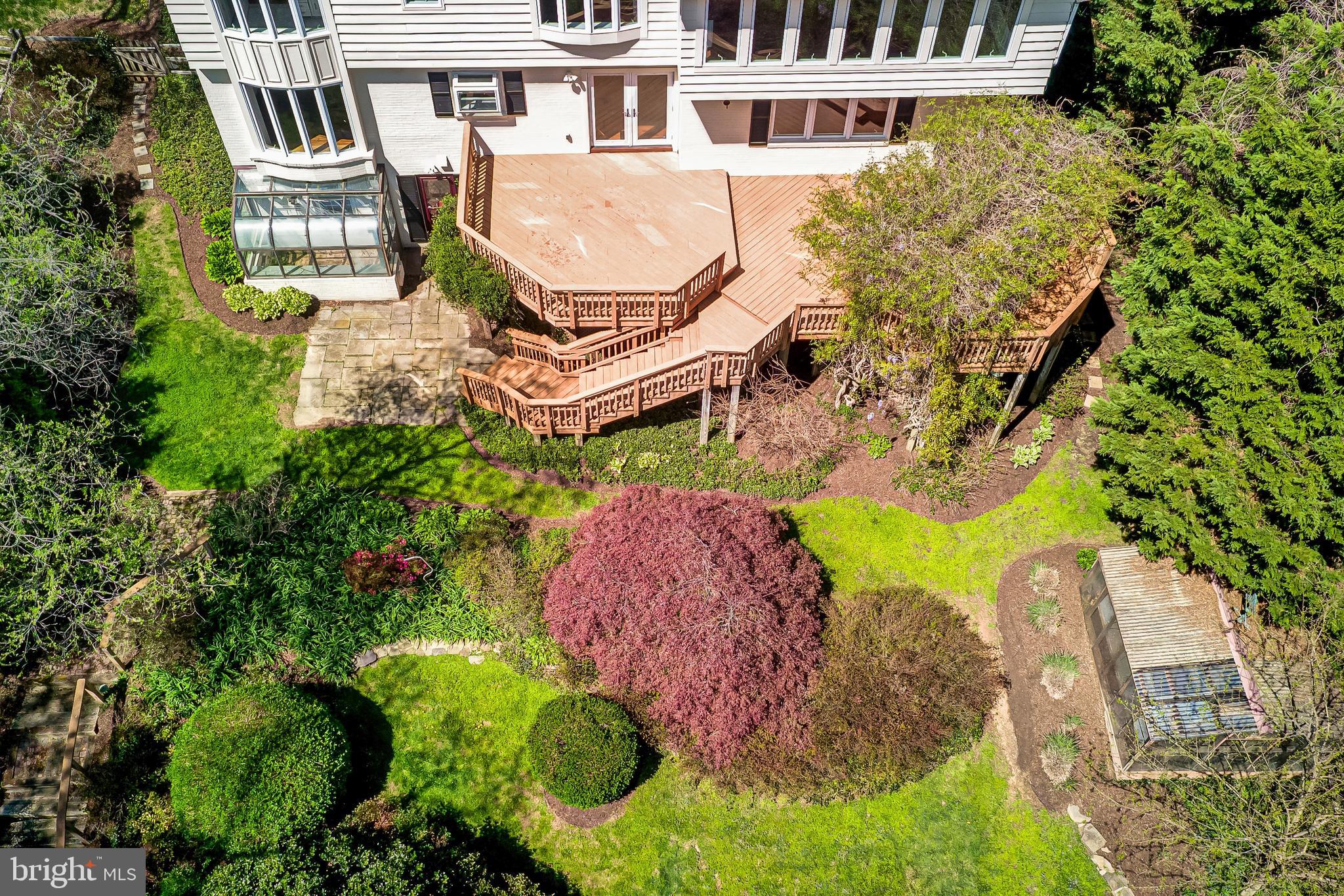 CARLIN TERRACE - Residential