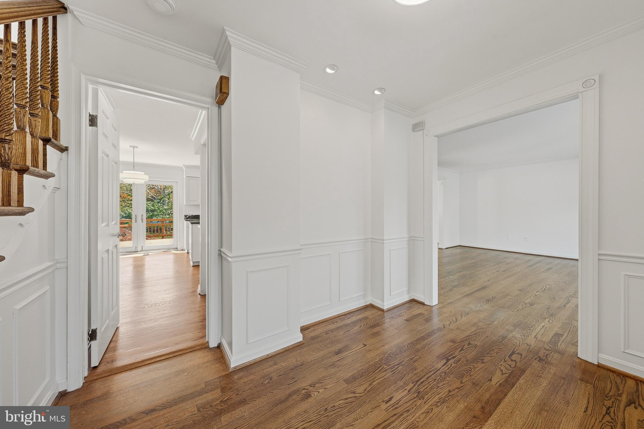 CARLIN TERRACE - Residential