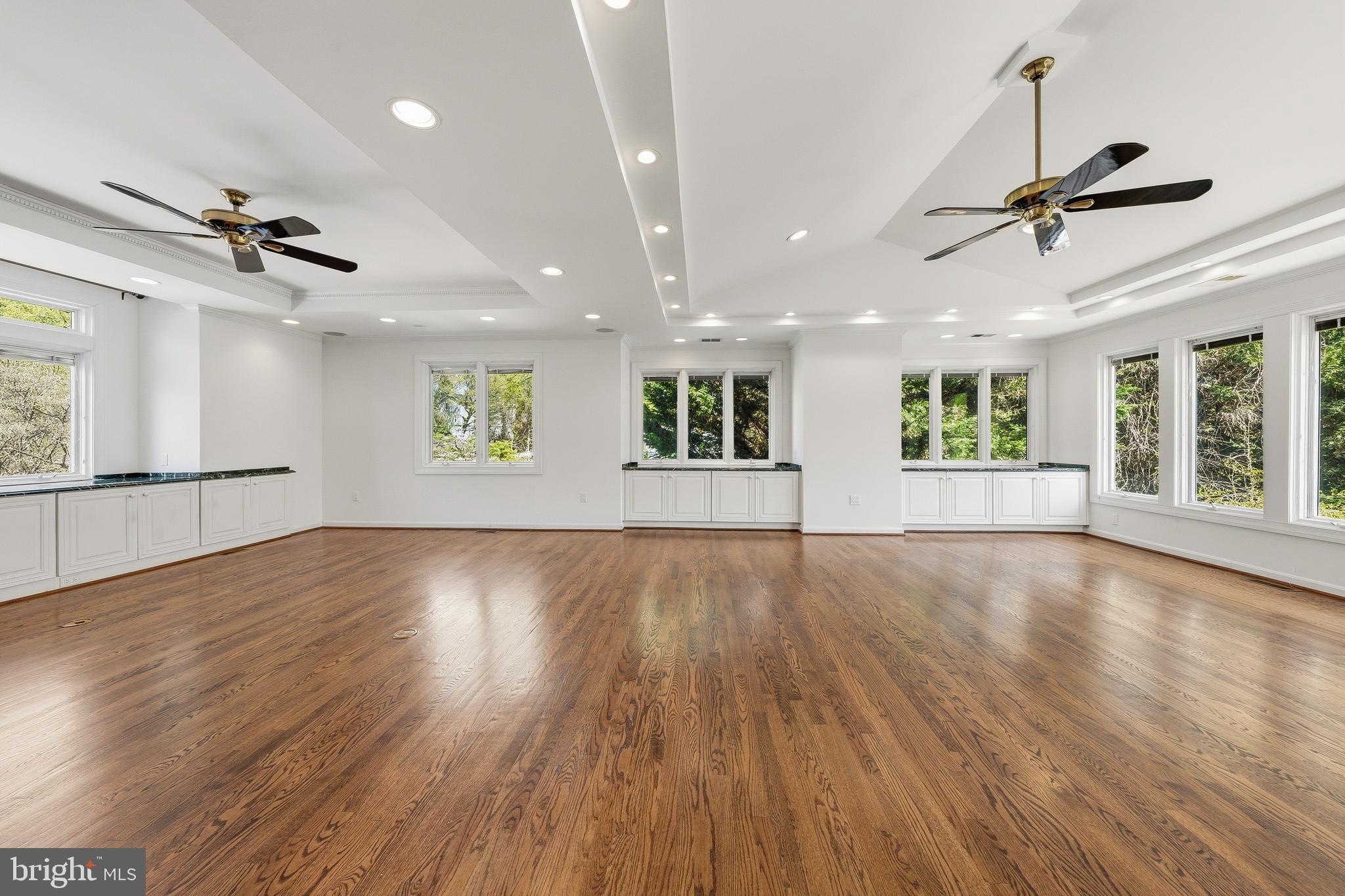 CARLIN TERRACE - Residential