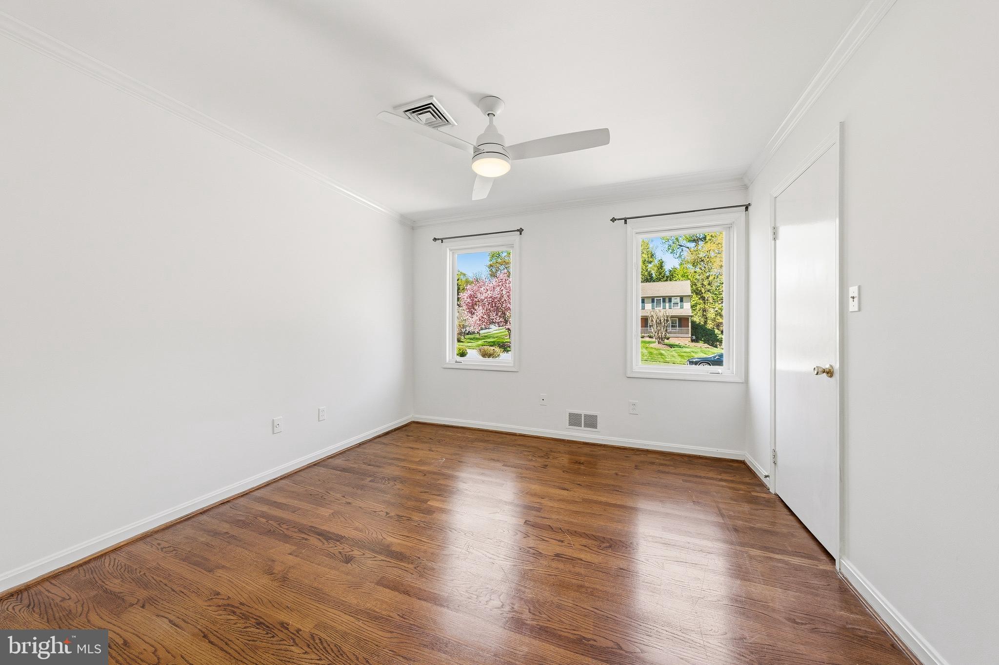 CARLIN TERRACE - Residential