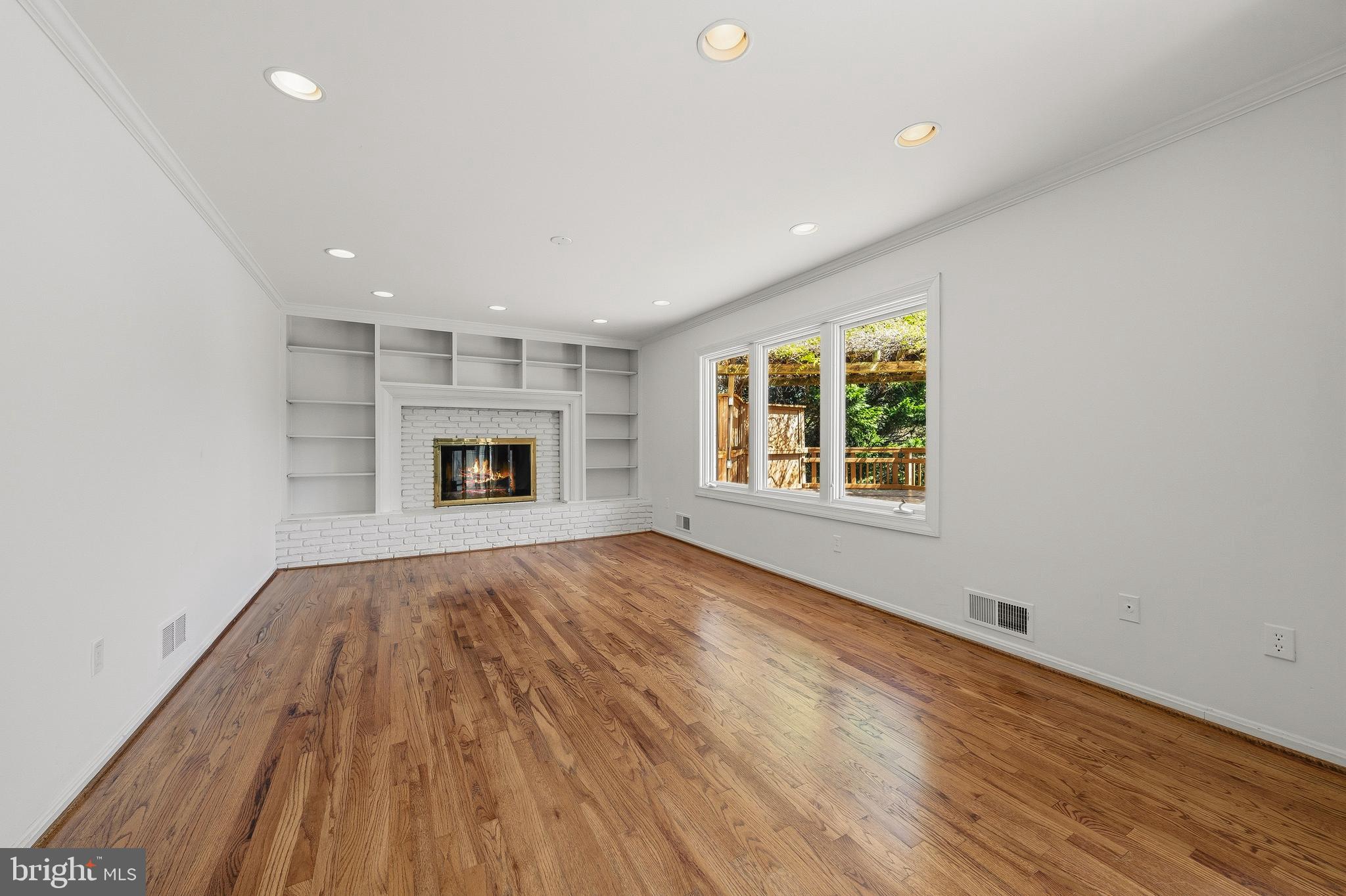 CARLIN TERRACE - Residential