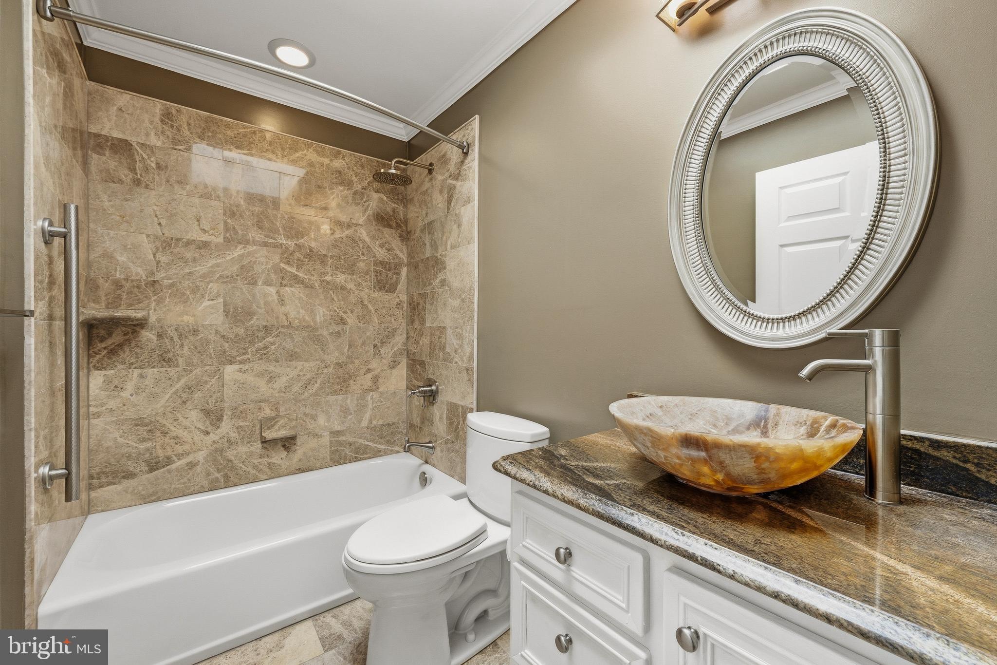 CARLIN TERRACE - Residential