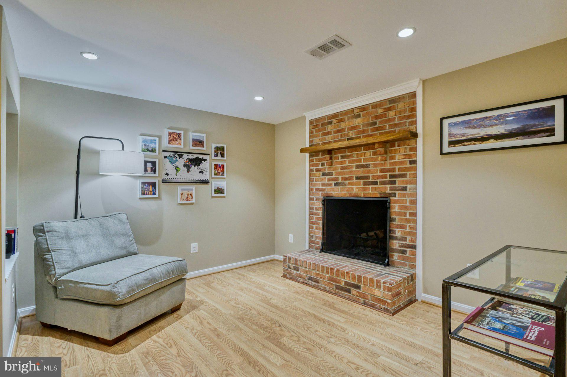 EXETER - Residential