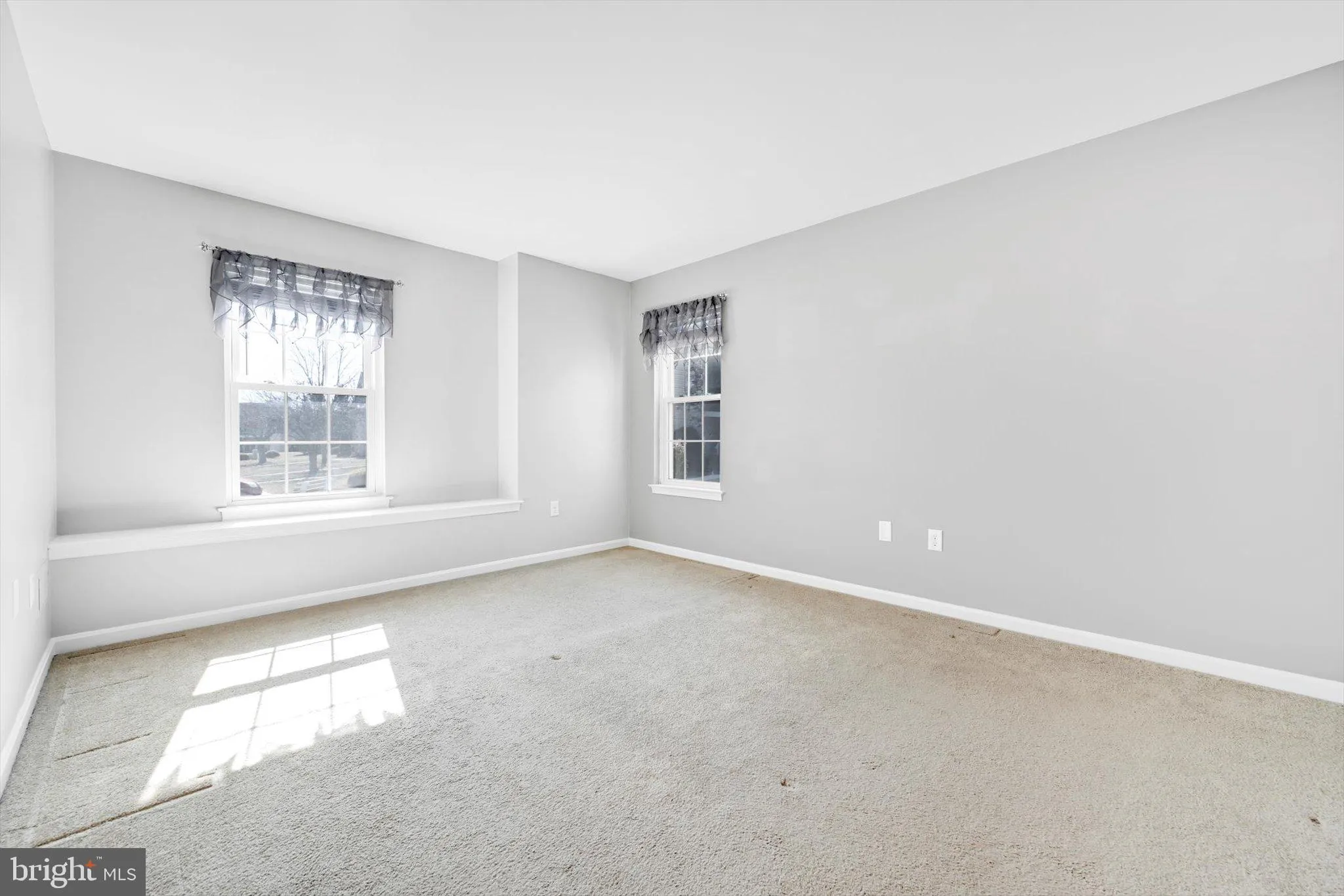 Lancaster, Pennsylvania 17601, United States, 3 Bedrooms Bedrooms, ,2 BathroomsBathrooms,Residential,Pending,76863