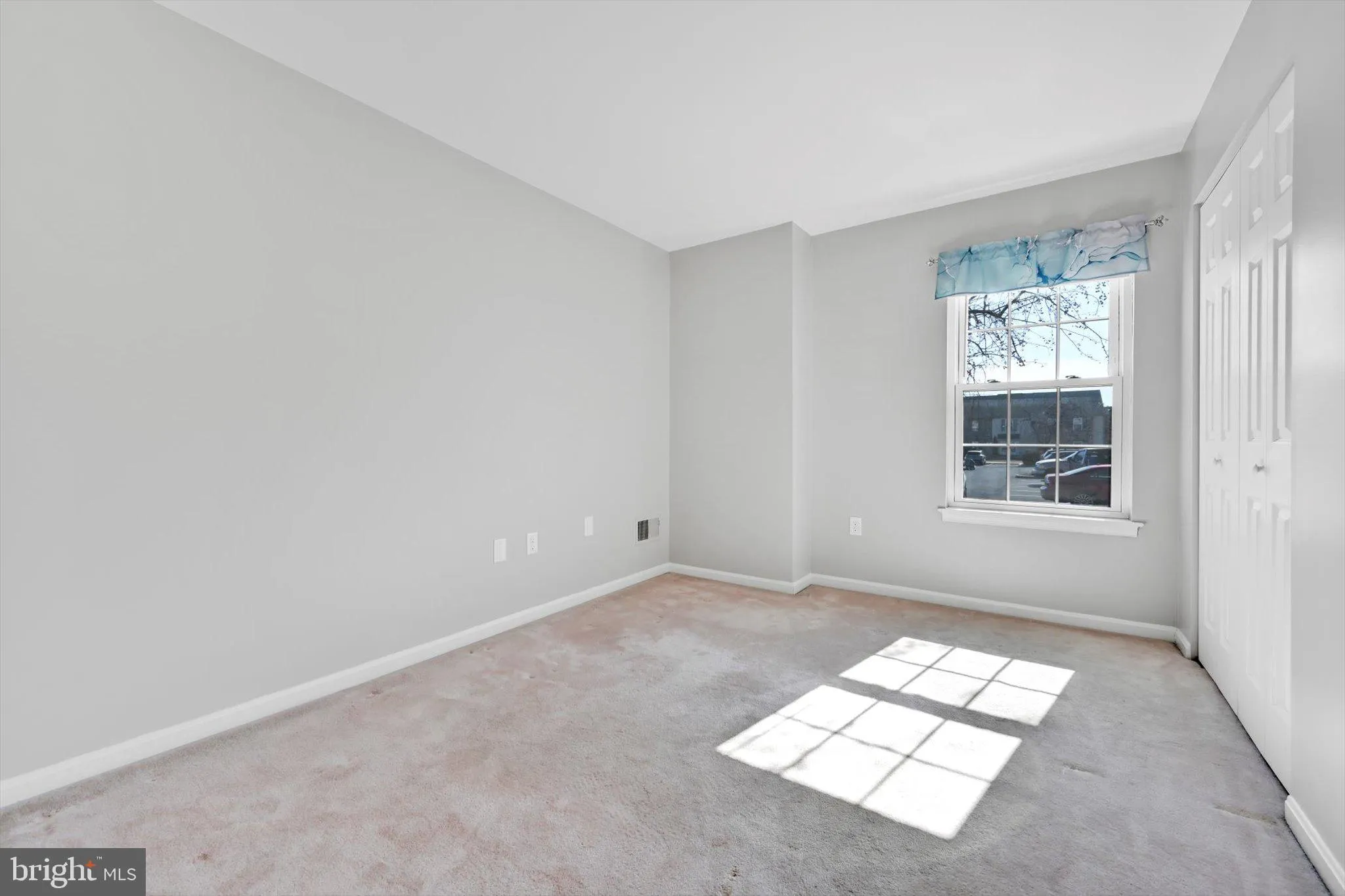 Lancaster, Pennsylvania 17601, United States, 3 Bedrooms Bedrooms, ,2 BathroomsBathrooms,Residential,Pending,76863