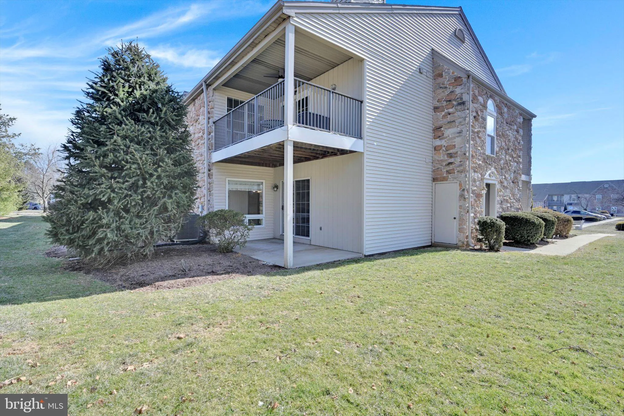 Lancaster, Pennsylvania 17601, United States, 3 Bedrooms Bedrooms, ,2 BathroomsBathrooms,Residential,Pending,76863