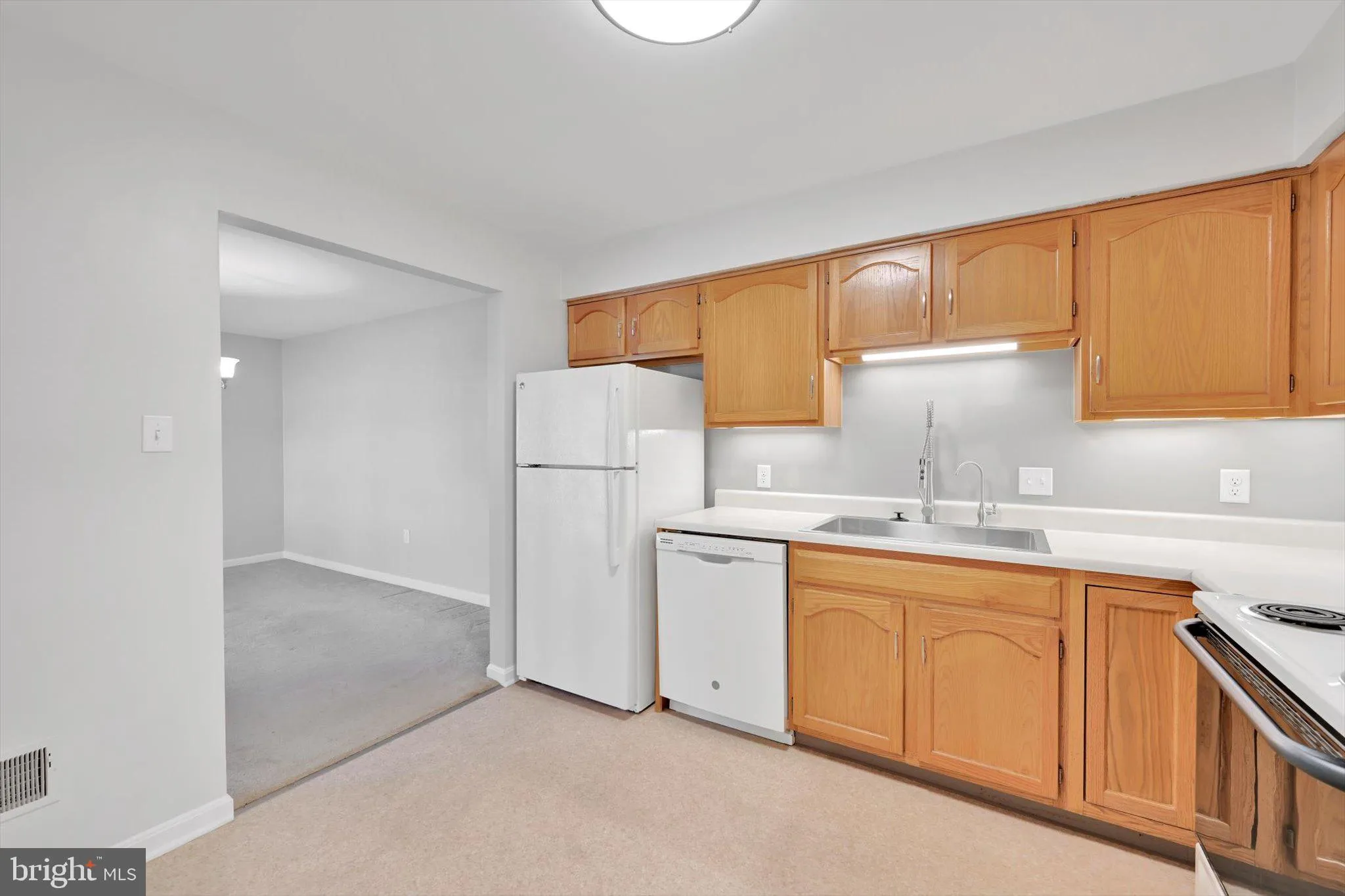 Lancaster, Pennsylvania 17601, United States, 3 Bedrooms Bedrooms, ,2 BathroomsBathrooms,Residential,Pending,76863