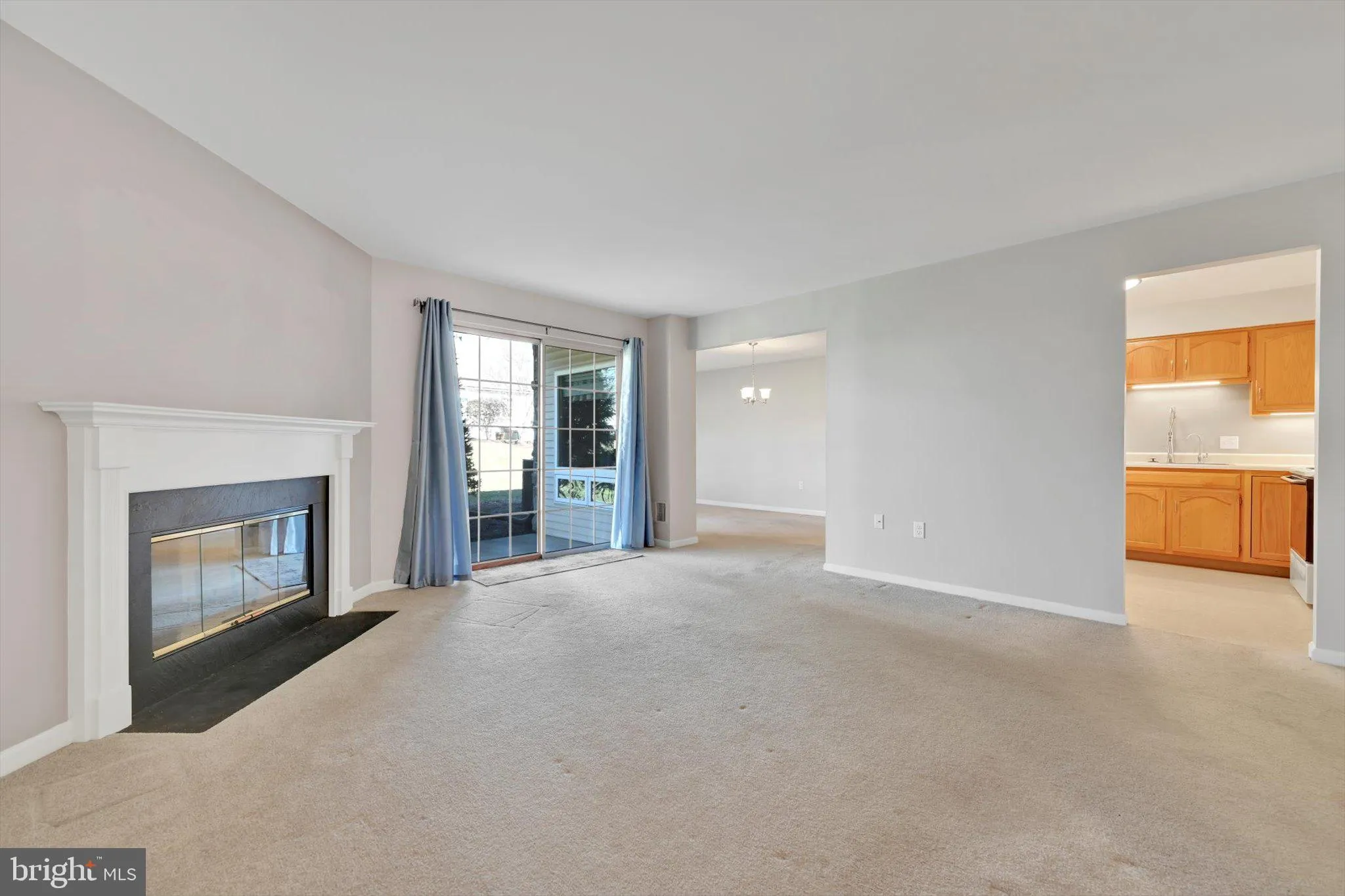 Lancaster, Pennsylvania 17601, United States, 3 Bedrooms Bedrooms, ,2 BathroomsBathrooms,Residential,Pending,76863