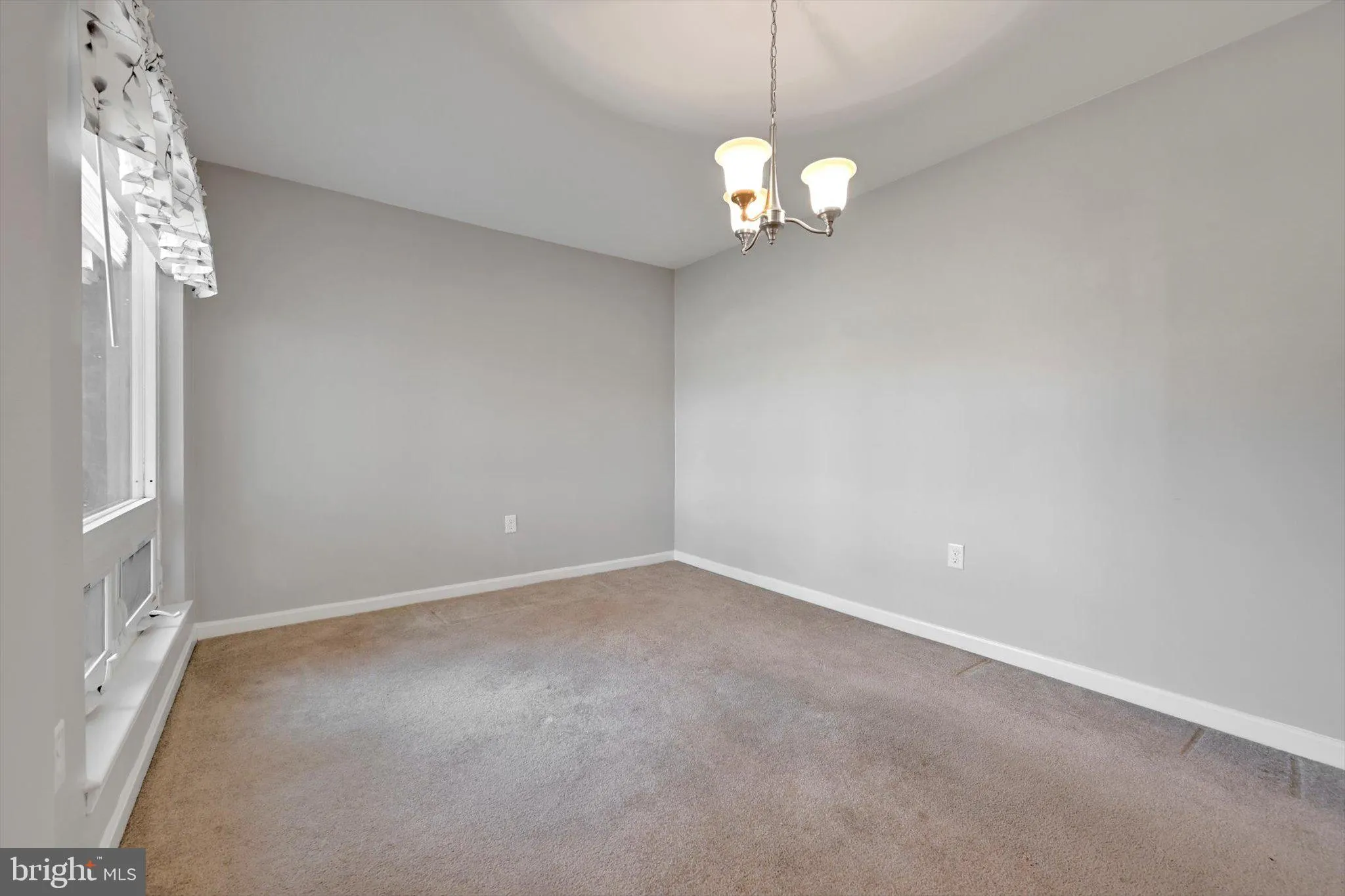 Lancaster, Pennsylvania 17601, United States, 3 Bedrooms Bedrooms, ,2 BathroomsBathrooms,Residential,Pending,76863