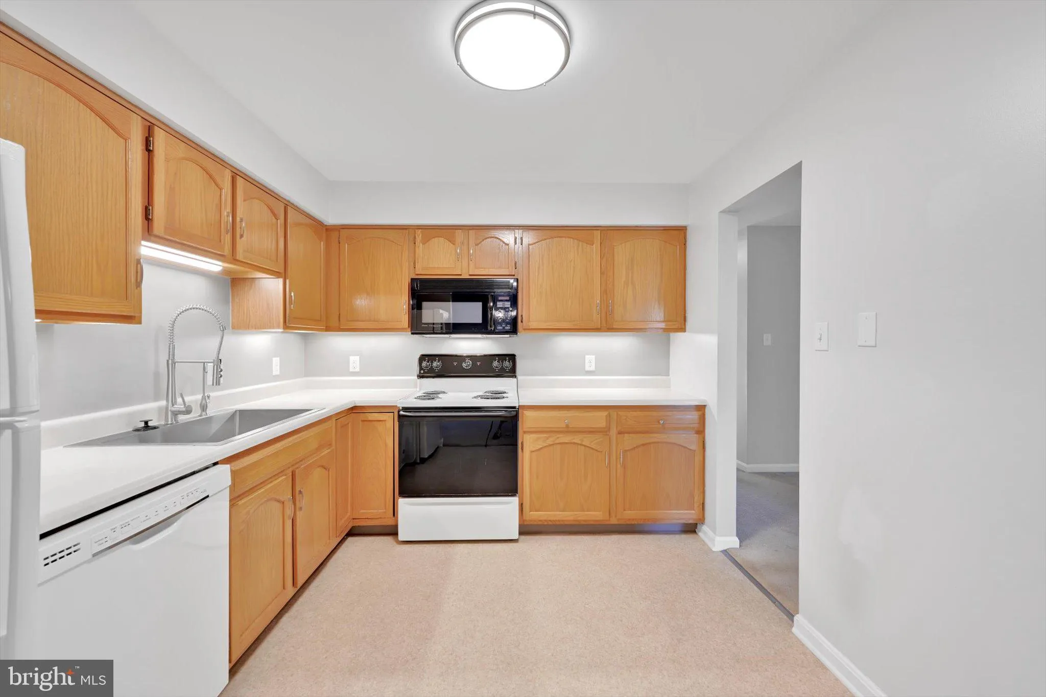 Lancaster, Pennsylvania 17601, United States, 3 Bedrooms Bedrooms, ,2 BathroomsBathrooms,Residential,Pending,76863