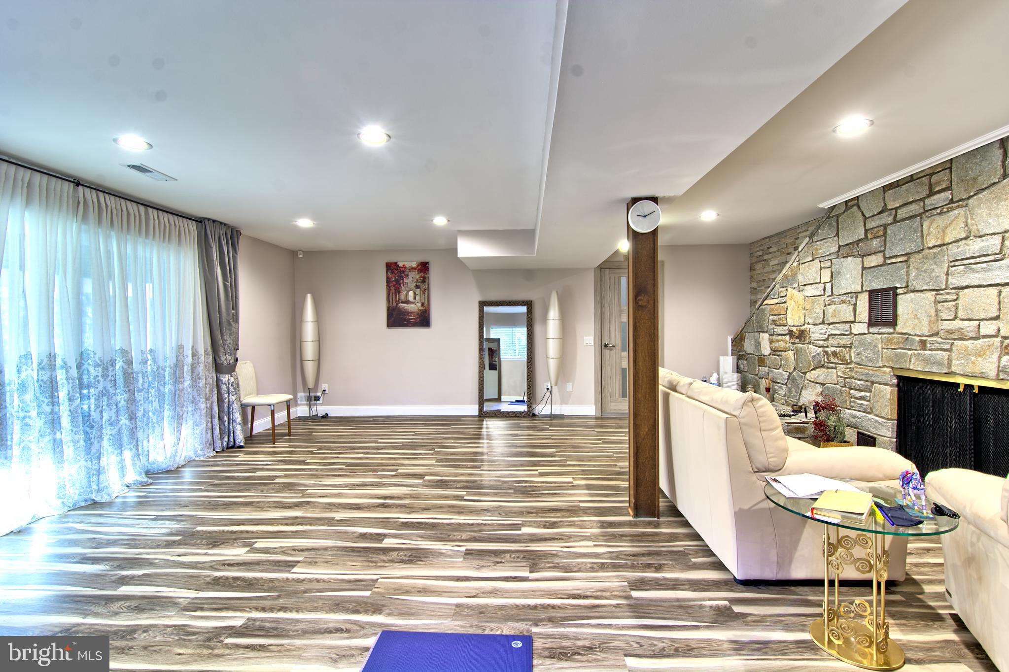 STEVENSON RIDGE - Residential