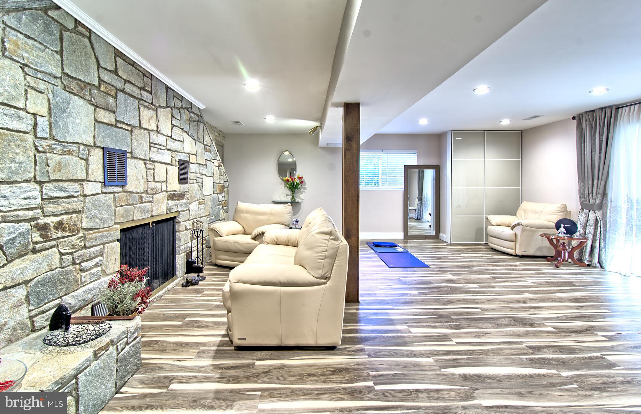 STEVENSON RIDGE - Residential