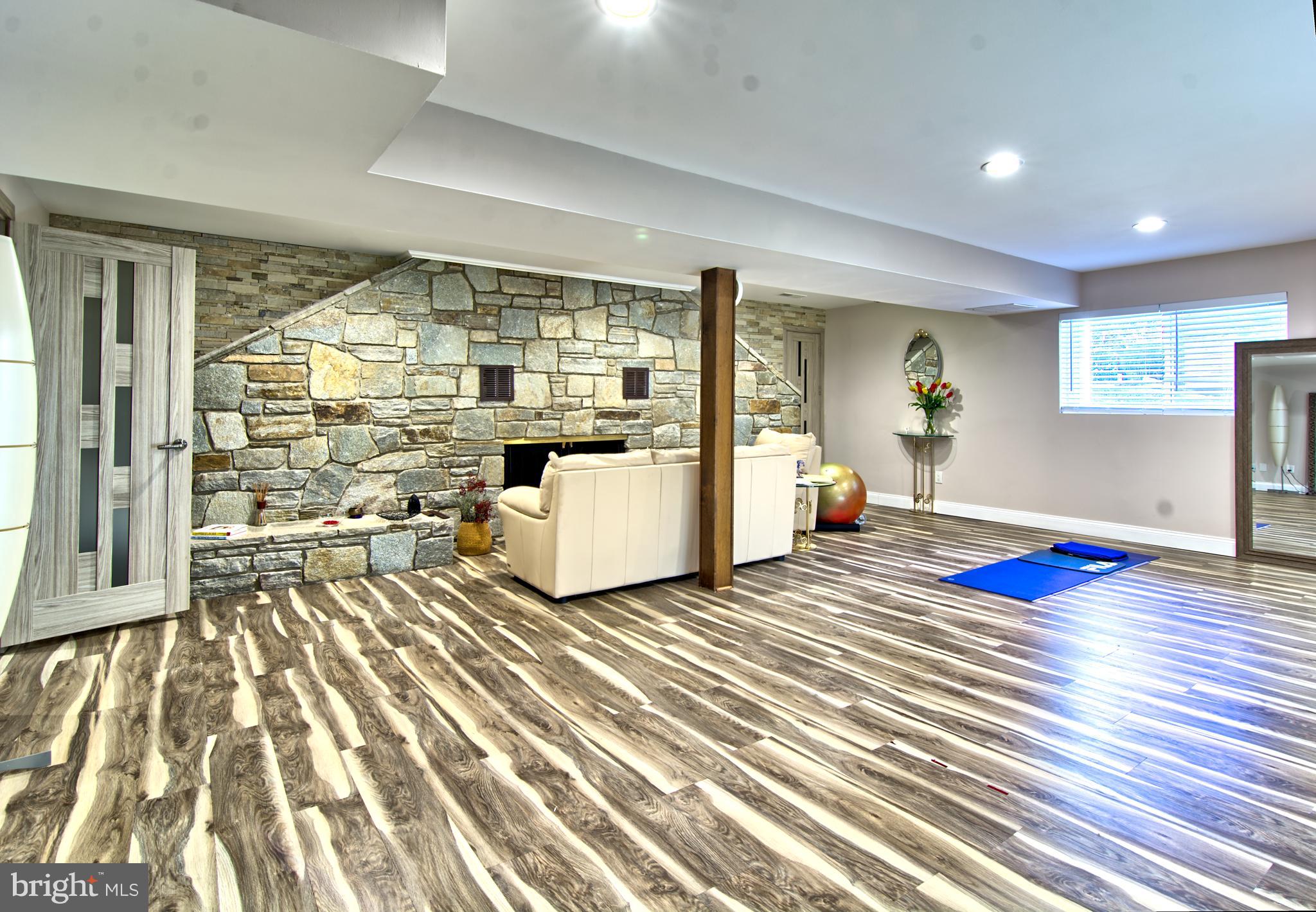 STEVENSON RIDGE - Residential