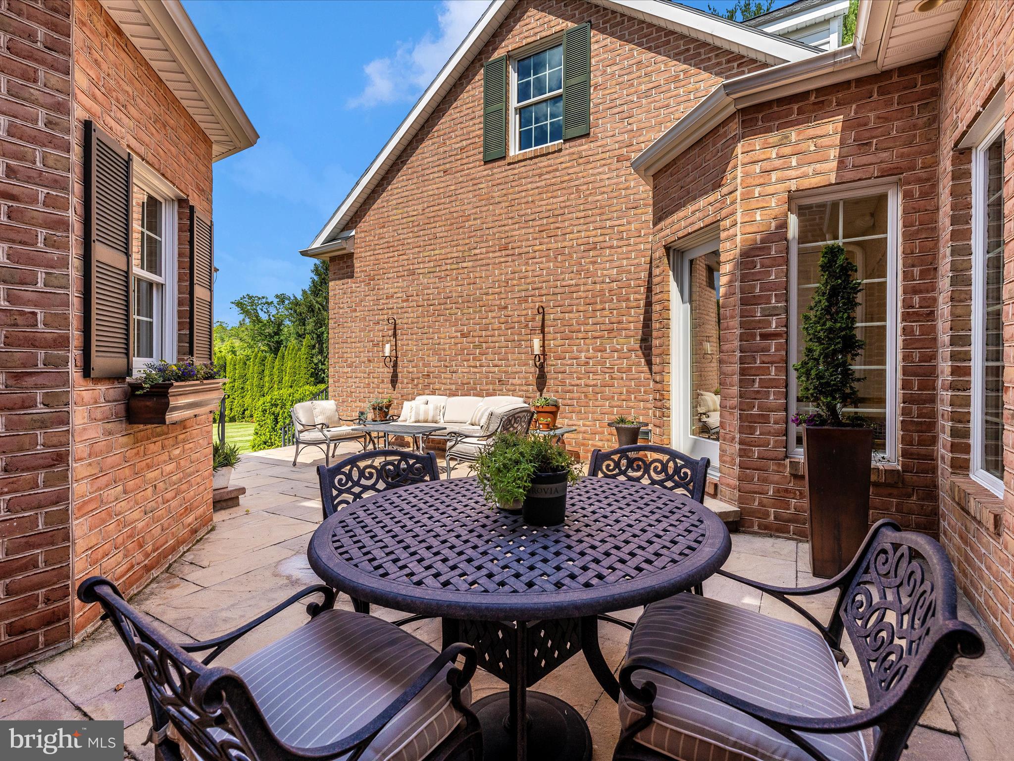 CEDAR HILLS - Residential