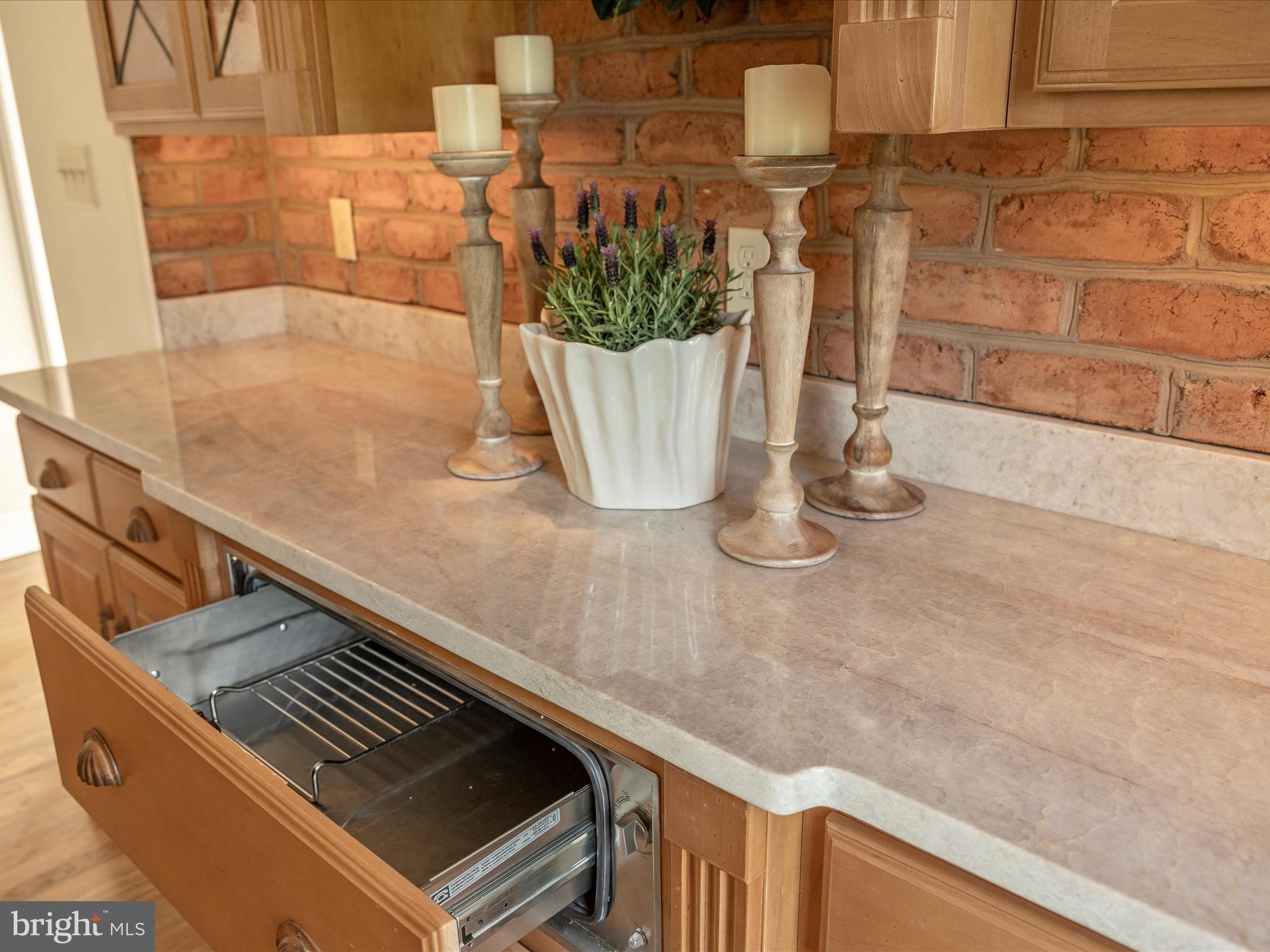 CEDAR HILLS - Residential