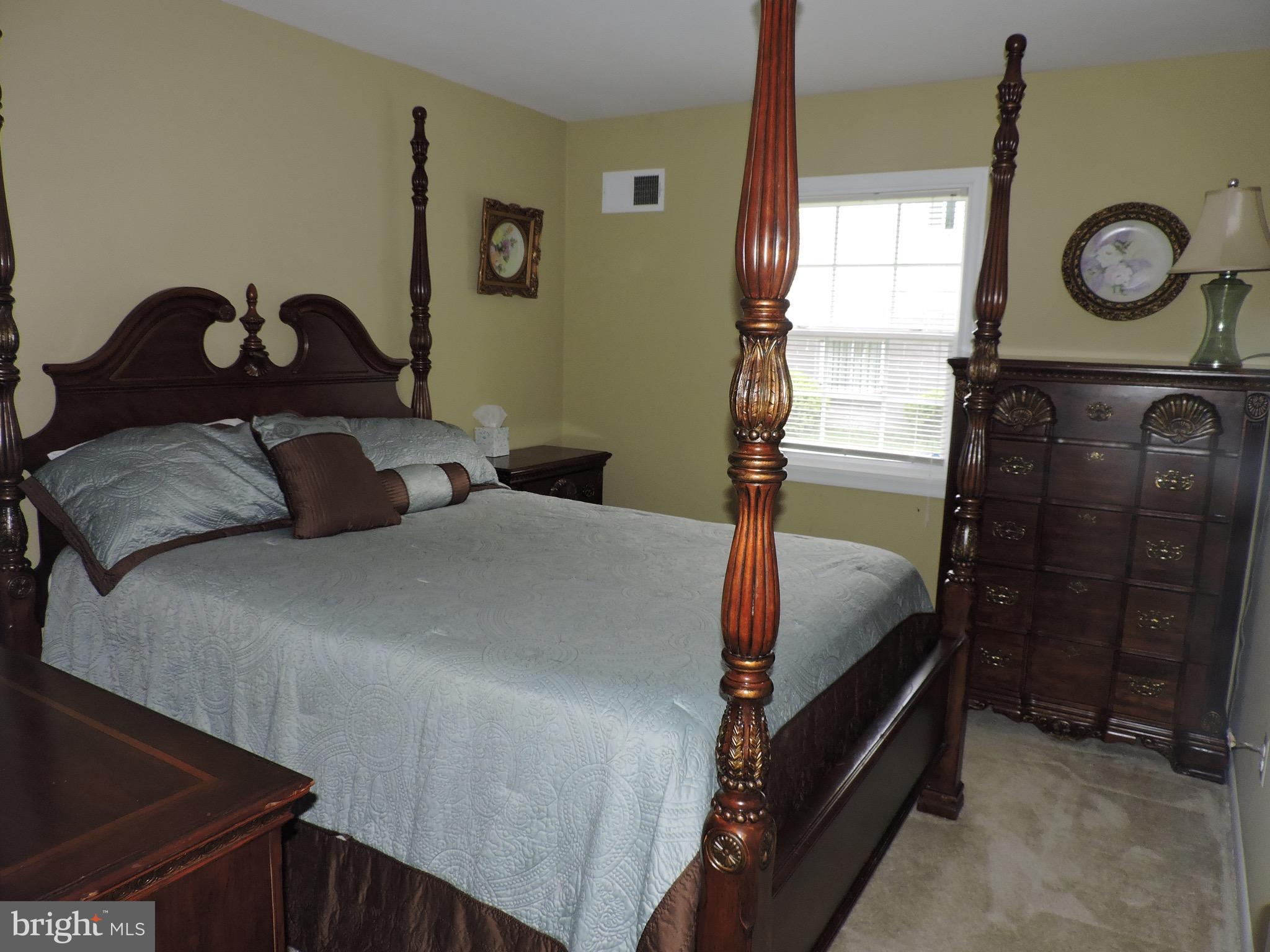 COUNTRY CLUB SOUTH - Residential