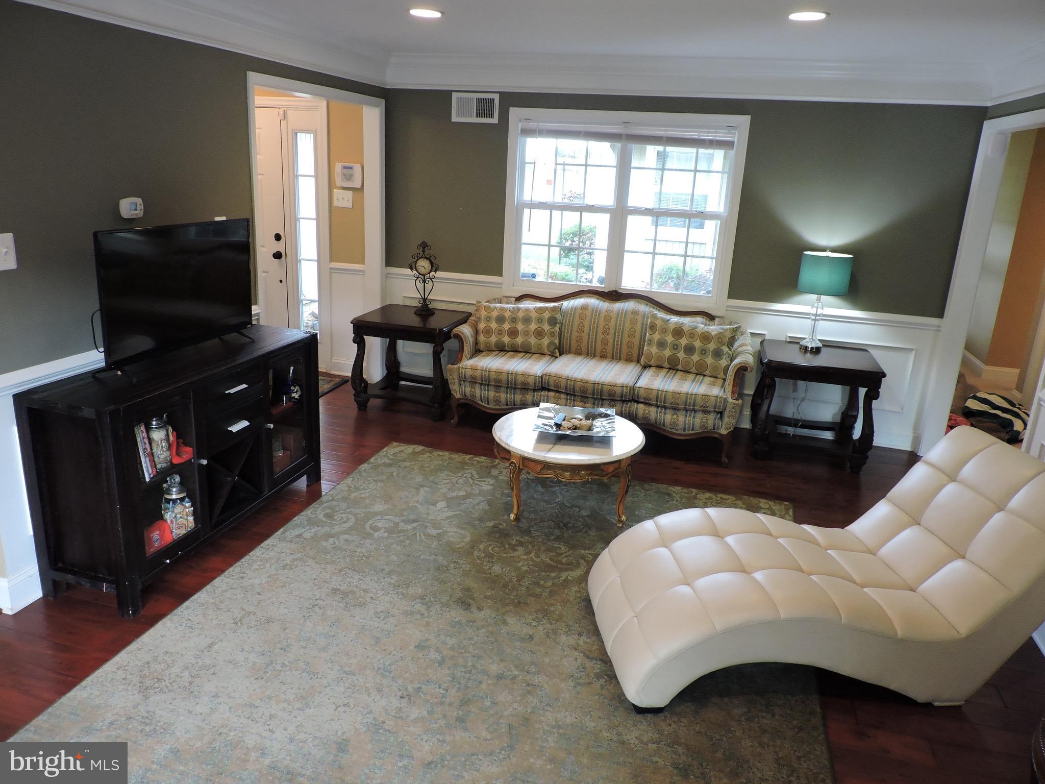 COUNTRY CLUB SOUTH - Residential