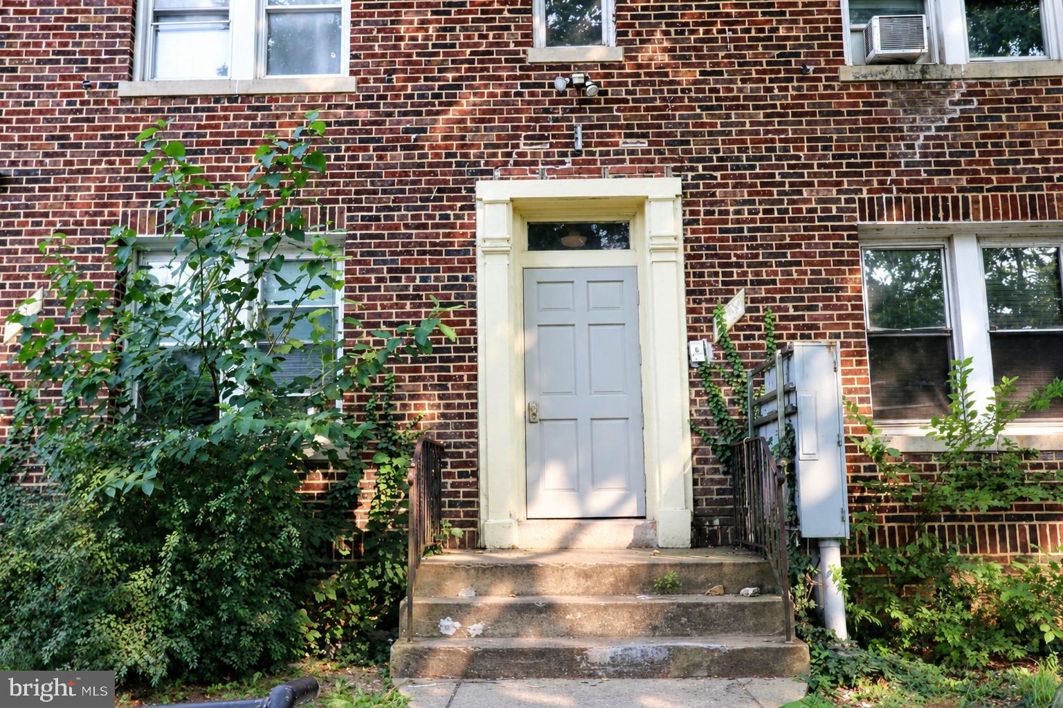1329 ORREN NE 2