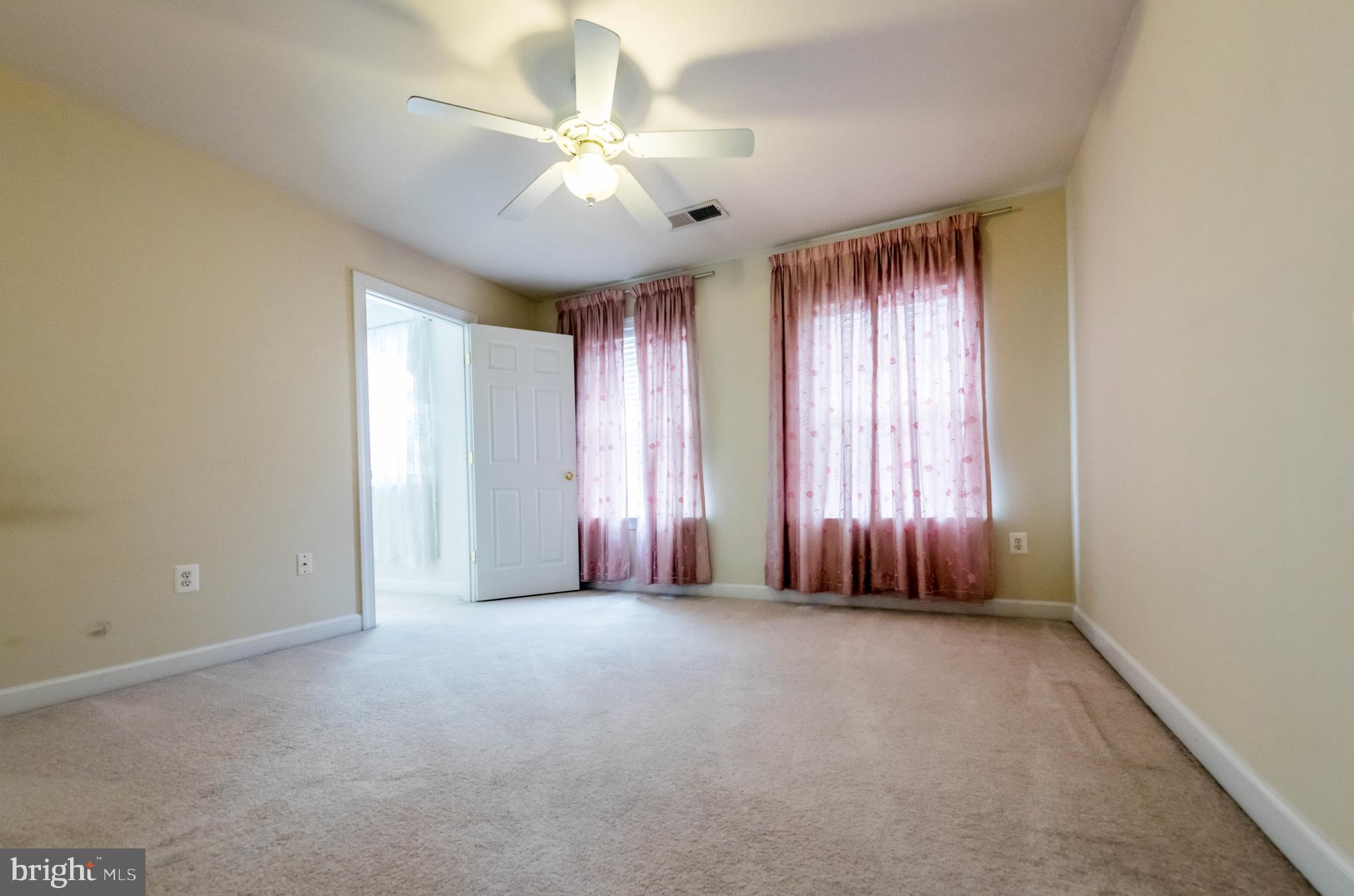 GARRISON WOODS - Residential Lease