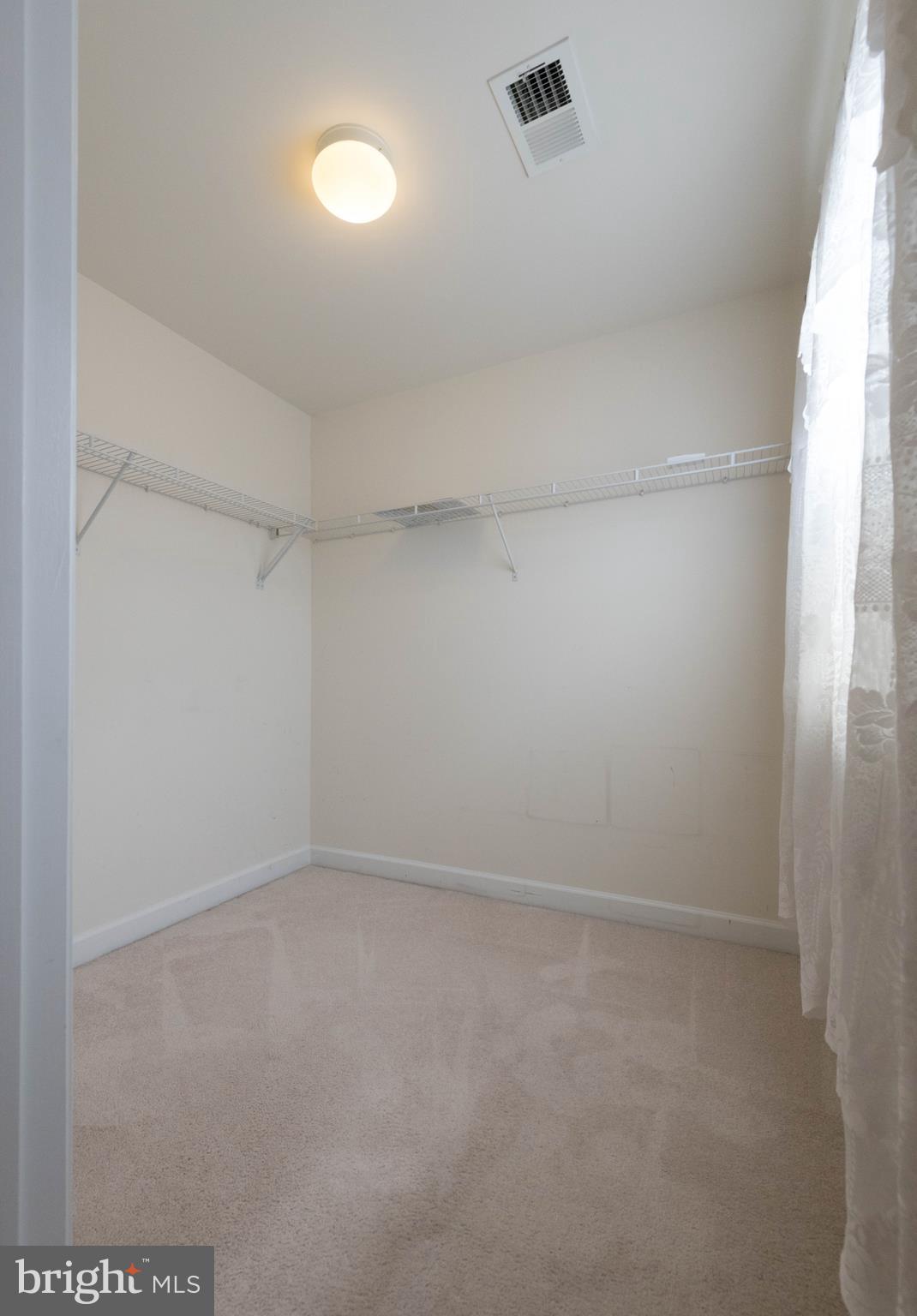 GARRISON WOODS - Residential Lease