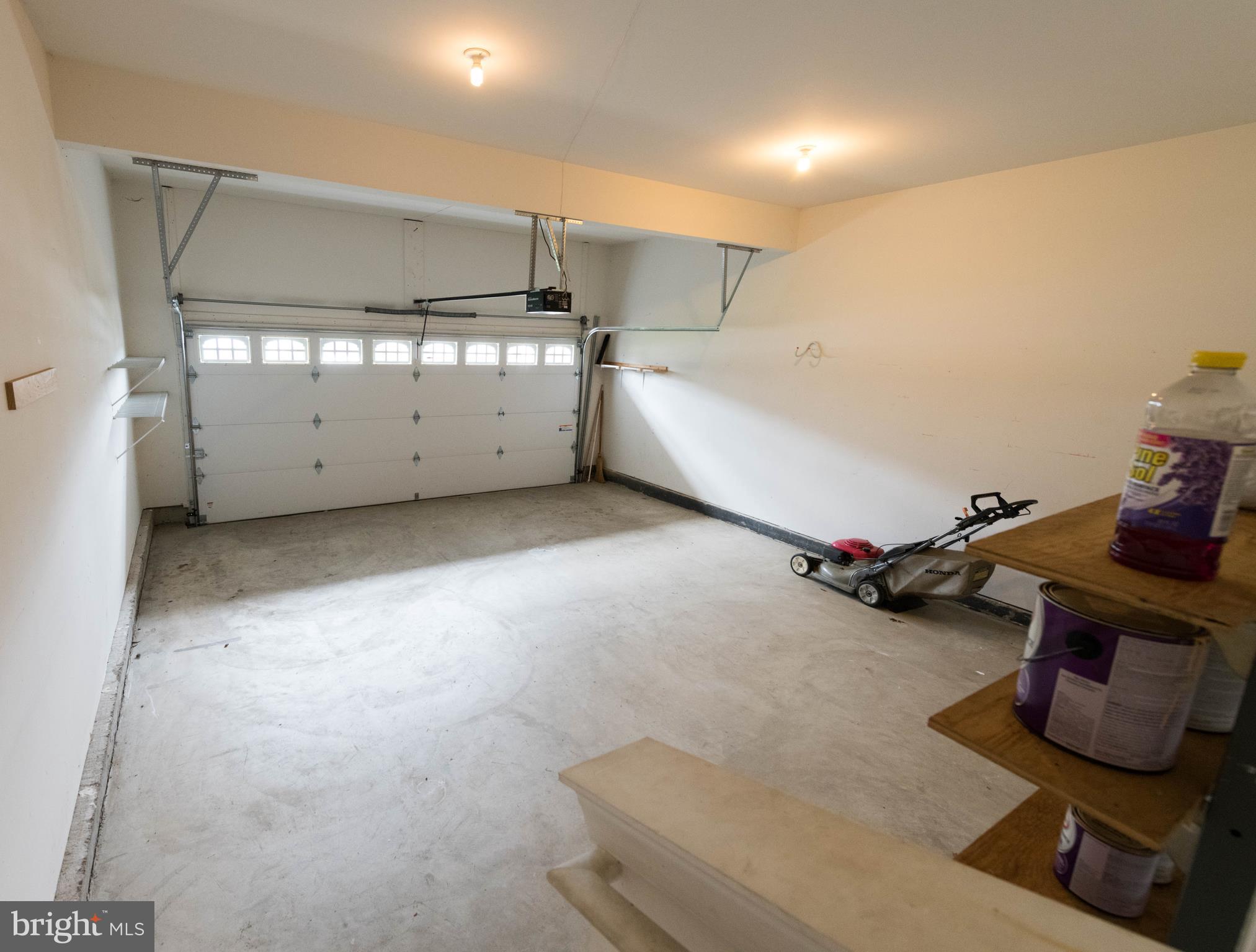 GARRISON WOODS - Residential Lease