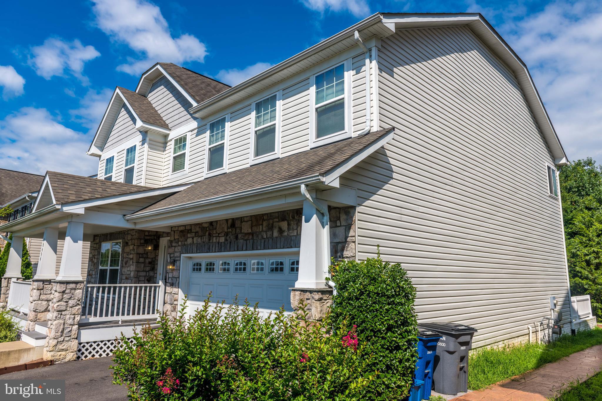 GARRISON WOODS - Residential Lease