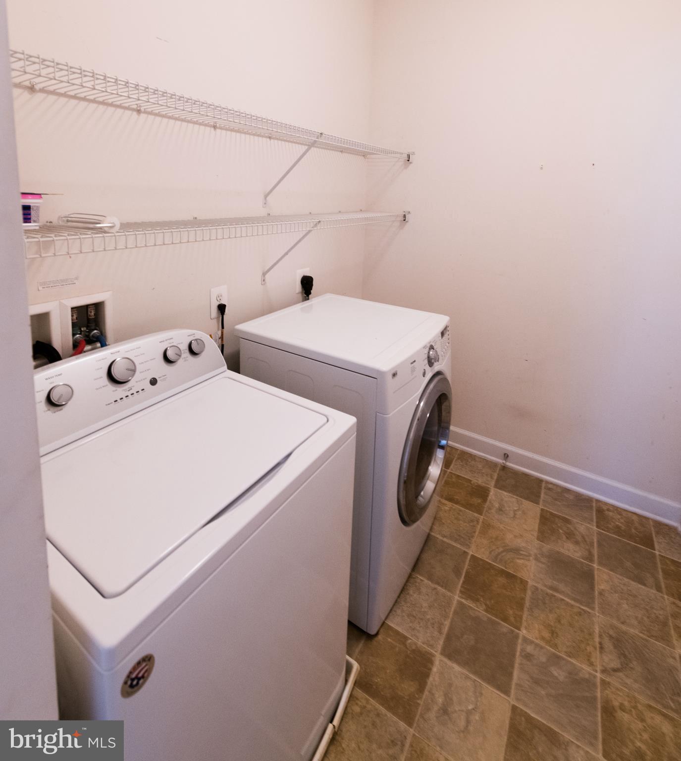 GARRISON WOODS - Residential Lease