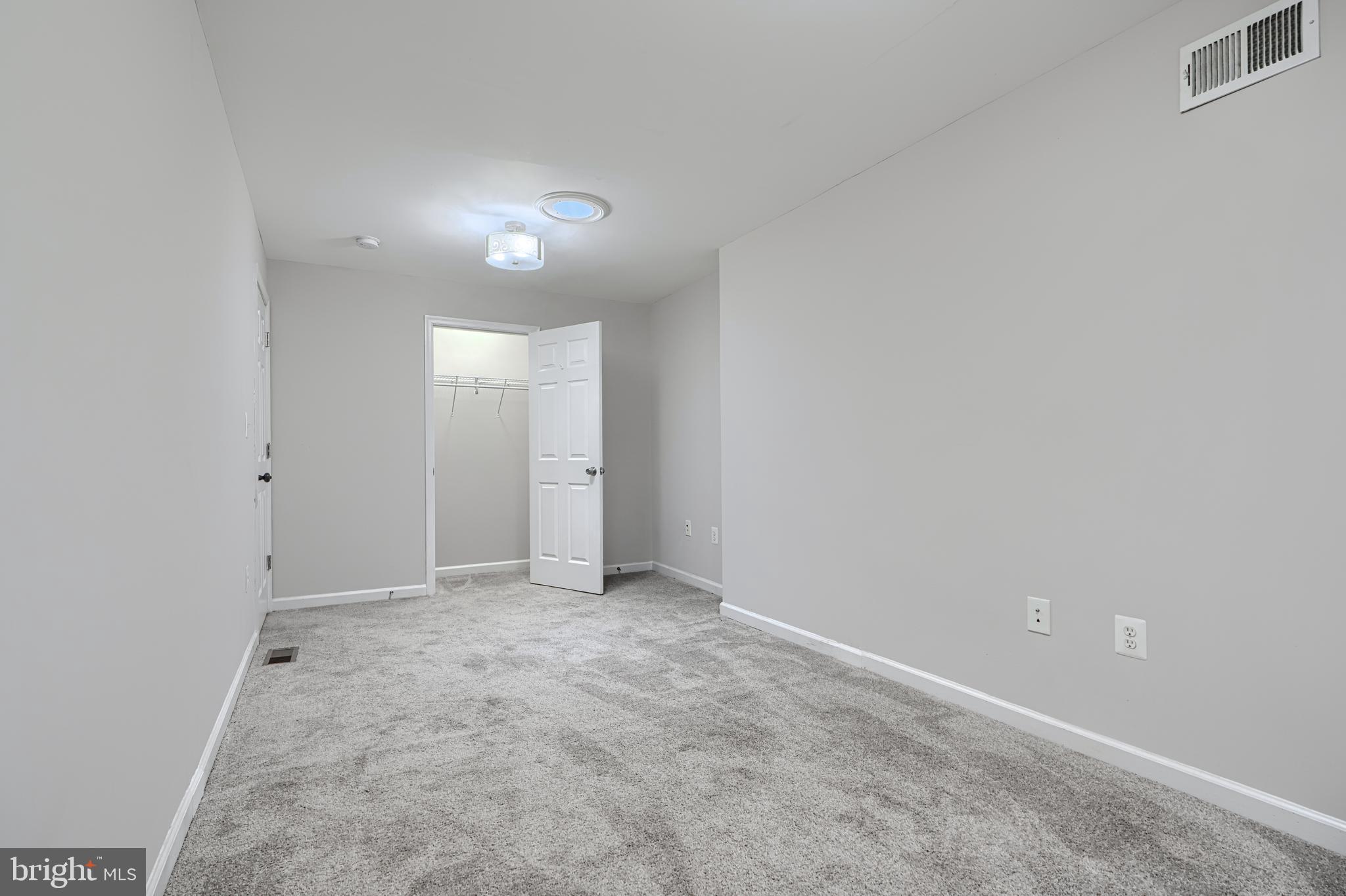 WASHINGTON VILLAGE - Residential