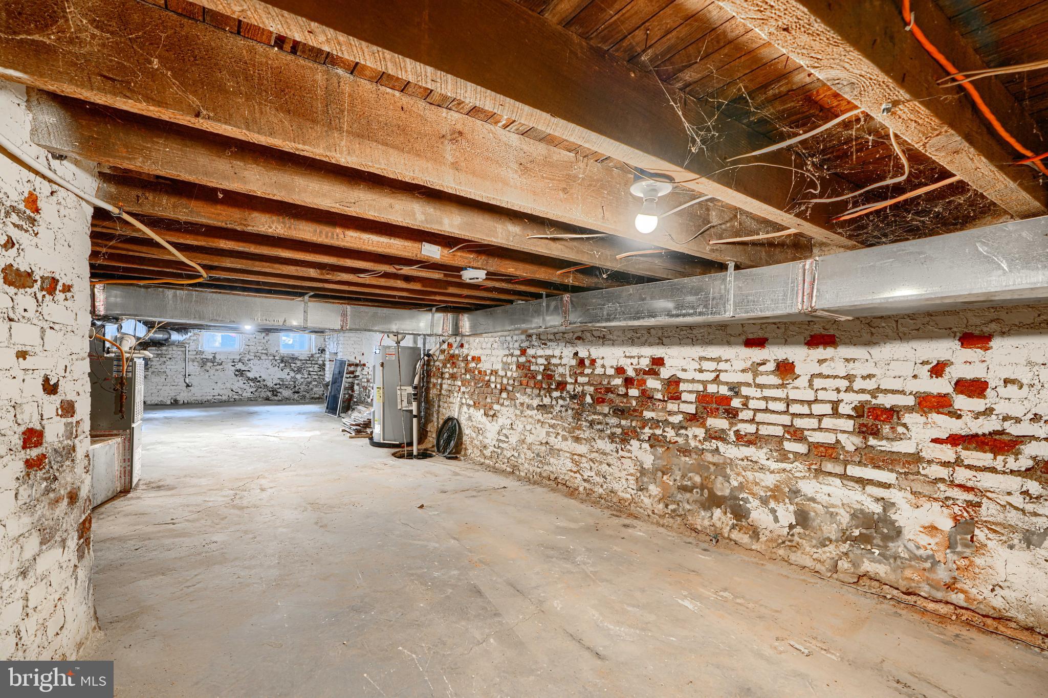 WASHINGTON VILLAGE - Residential