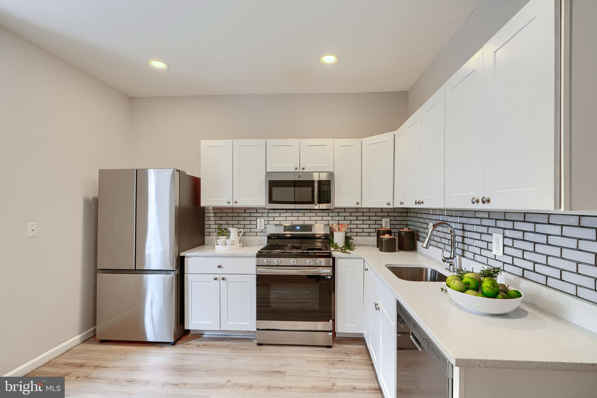 WASHINGTON VILLAGE - Residential