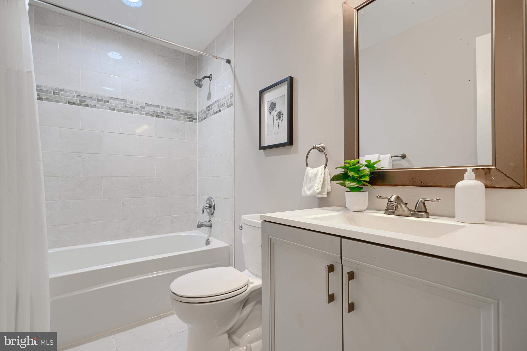 WASHINGTON VILLAGE - Residential