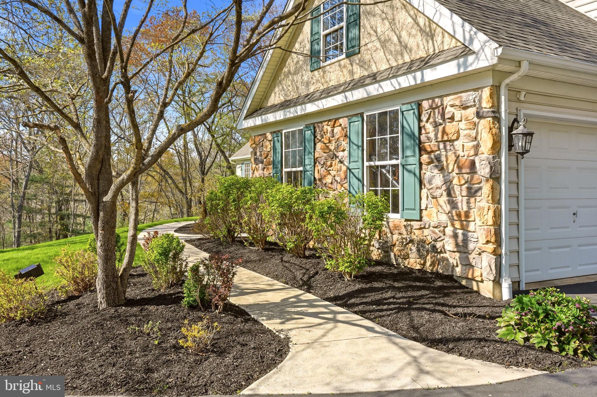 520 SUNSET HOLLOW ROAD