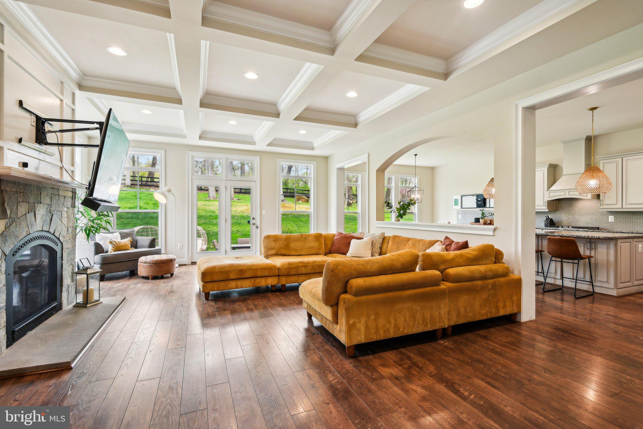 39961 LONGVIEW CREST PLACE
